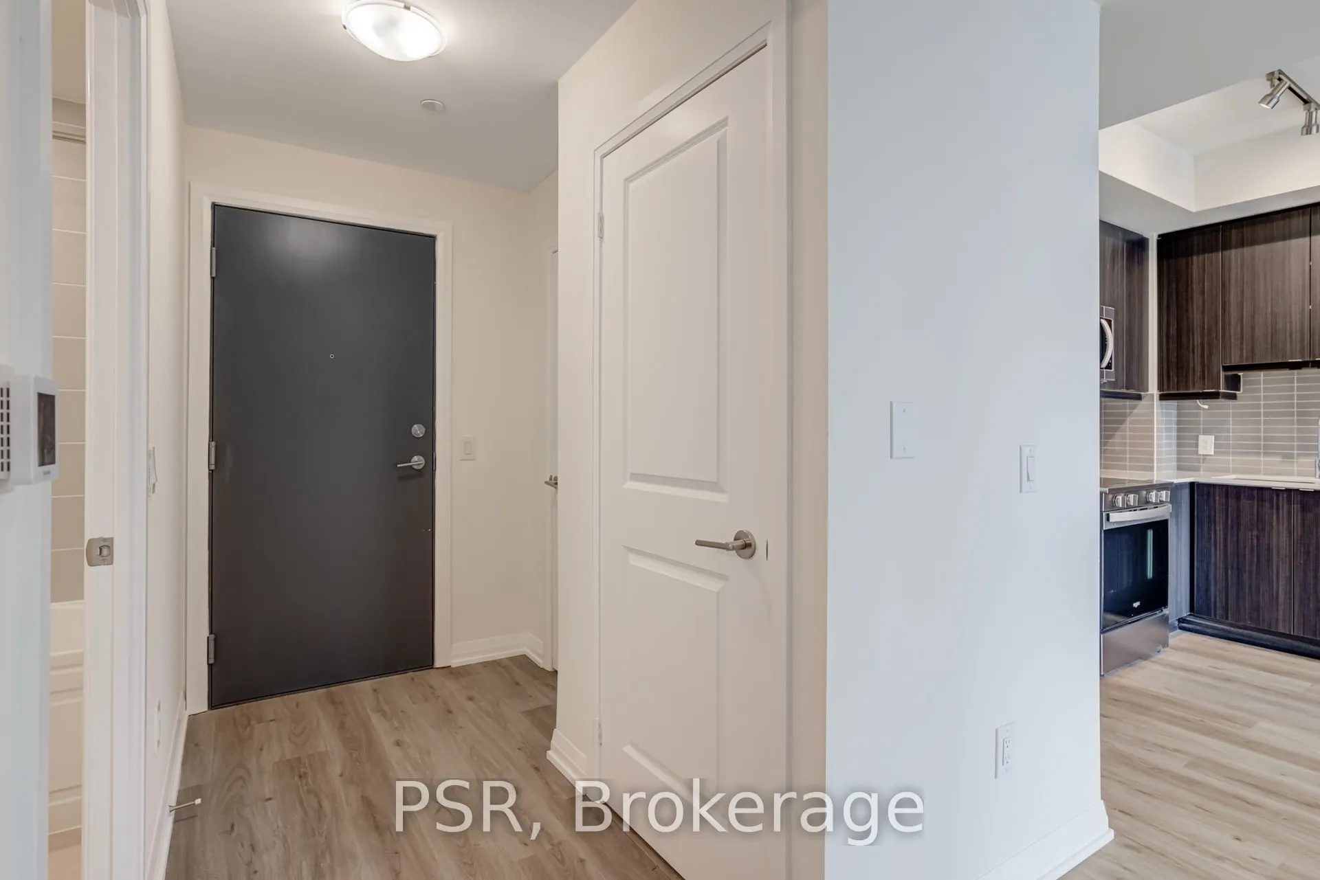 3270 Sheppard Avenue E, #421