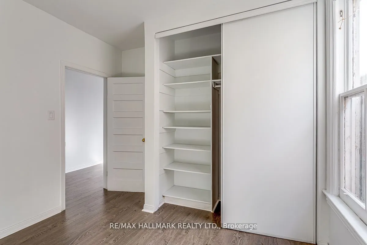 48 Strathcona Avenue, #Upper