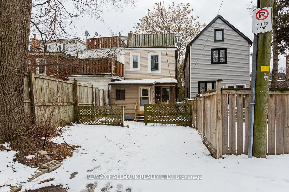 48 Strathcona Avenue, #Upper