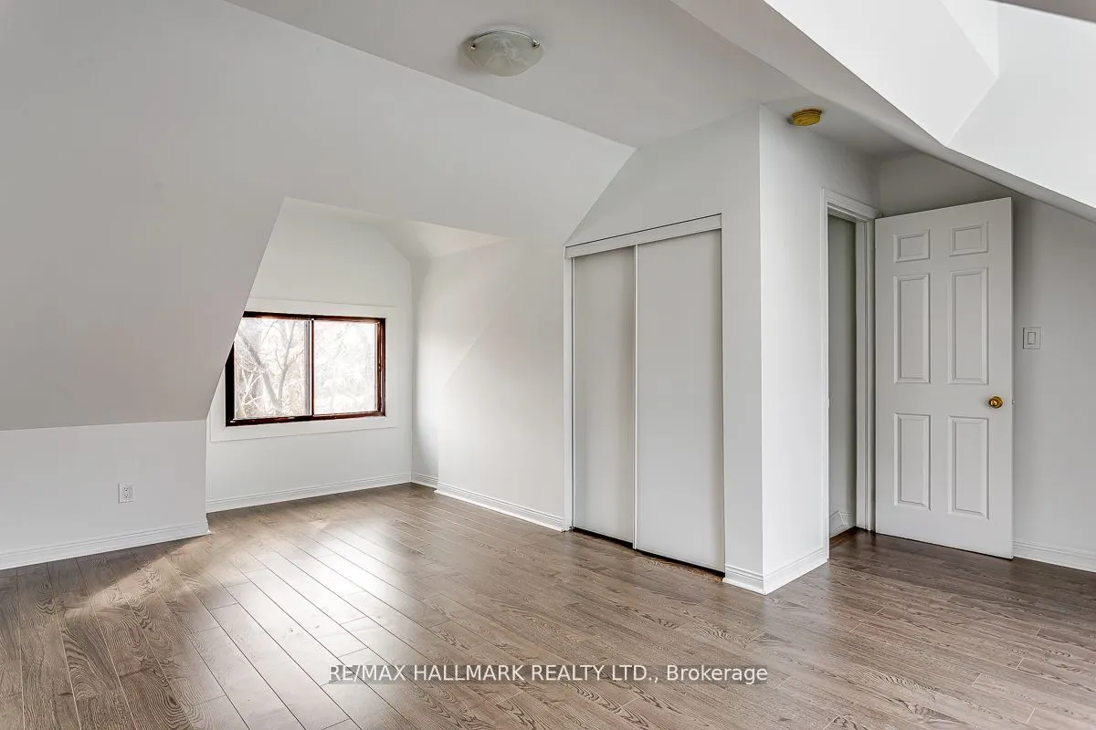 48 Strathcona Avenue, #Upper