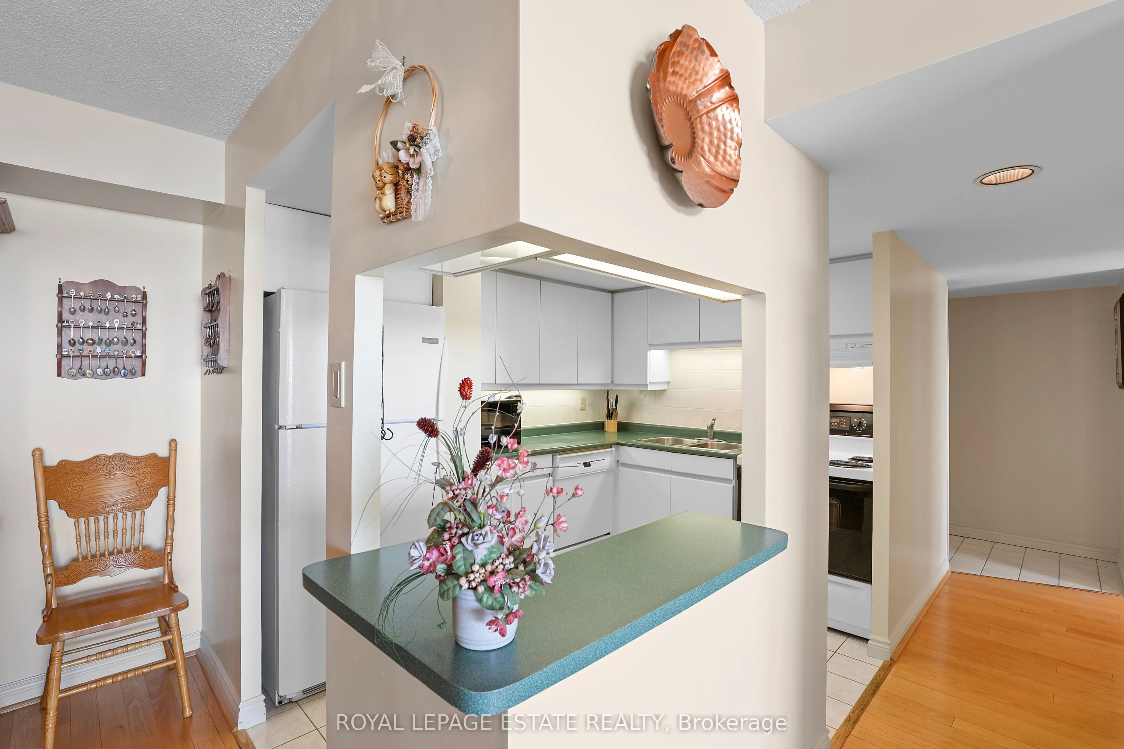 1093 Kingston Road, #1003