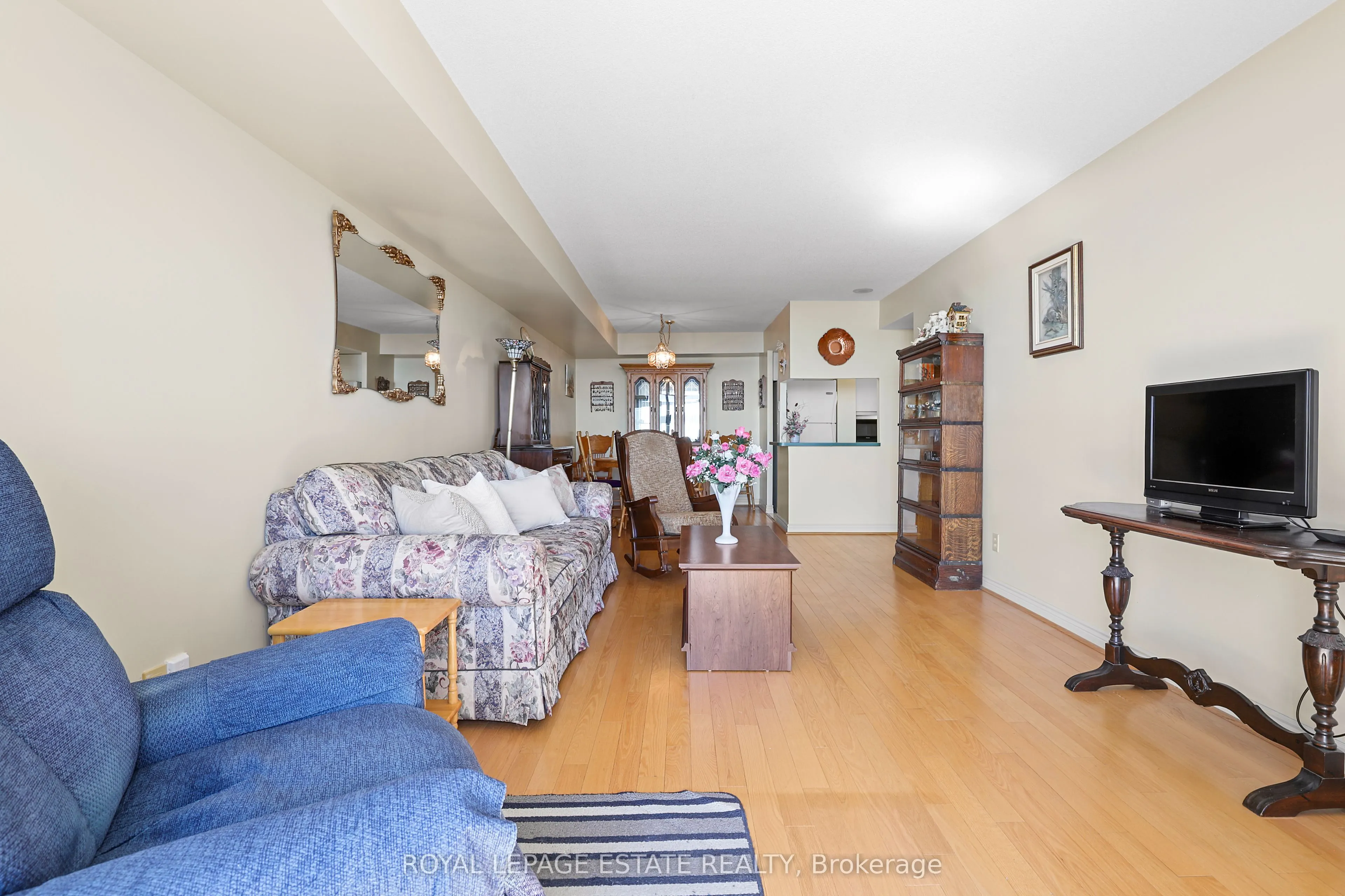 1093 Kingston Road, #1003