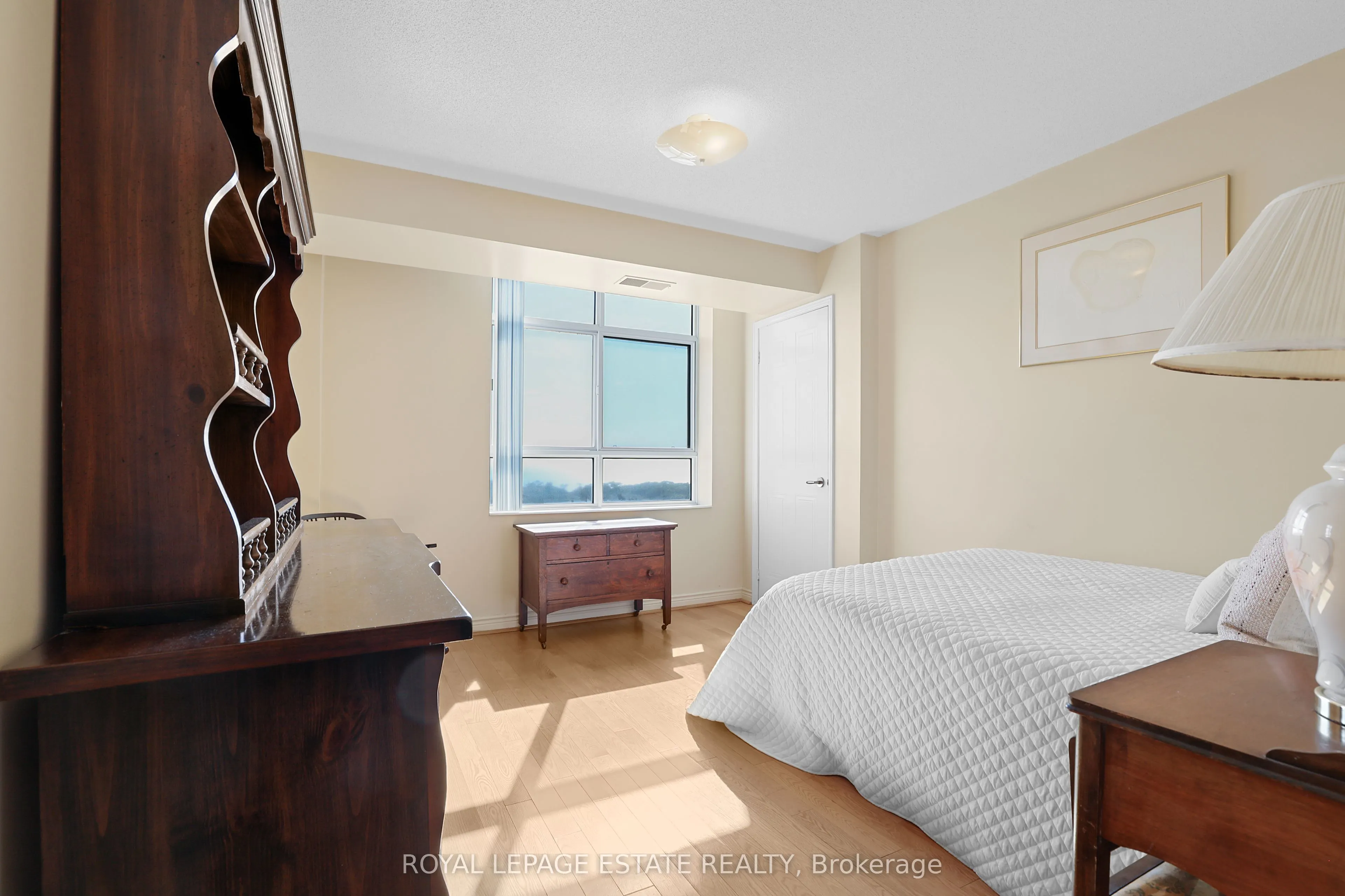 1093 Kingston Road, #1003