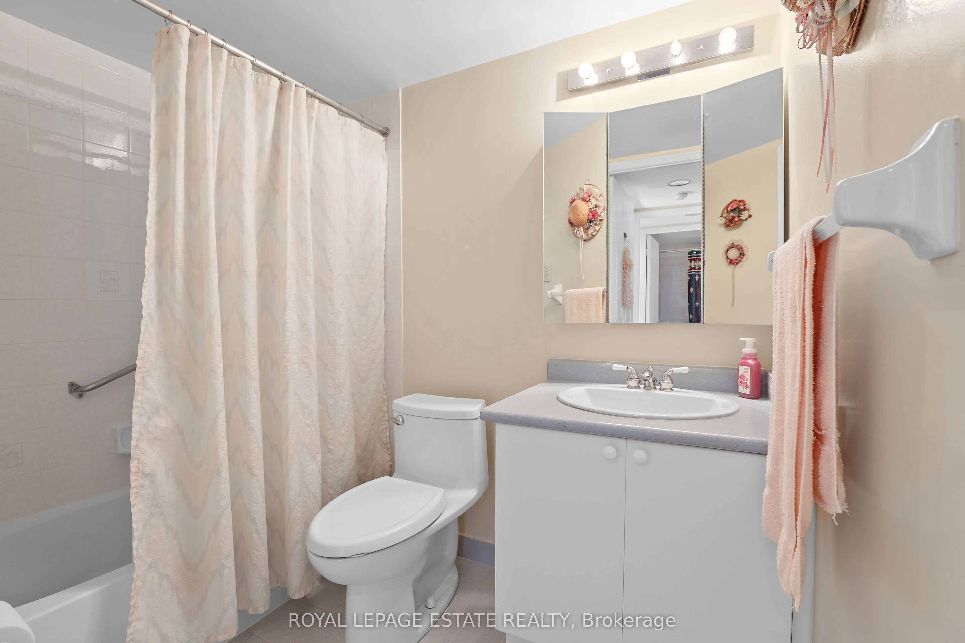 1093 Kingston Road, #1003