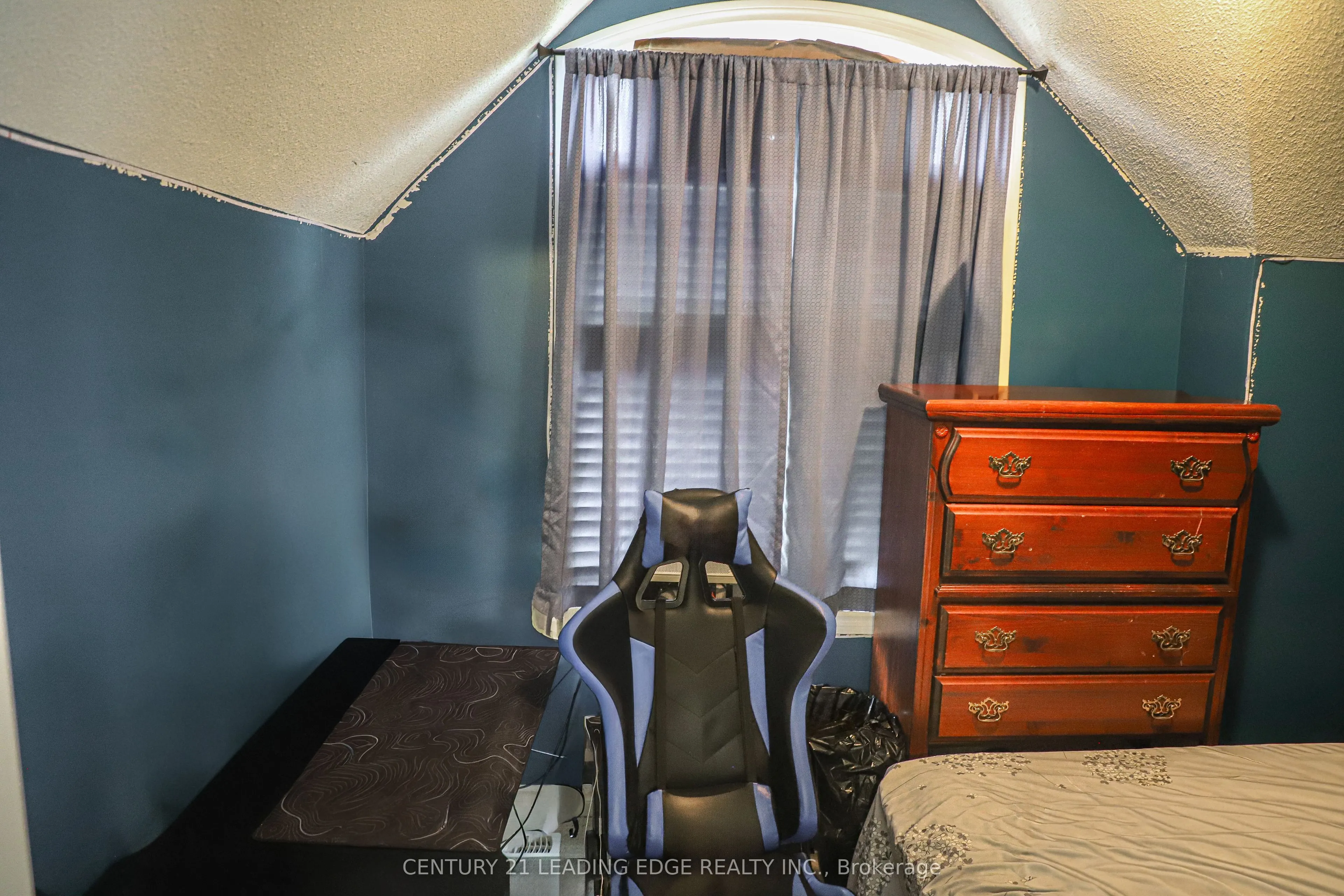 6 Gamble Drive