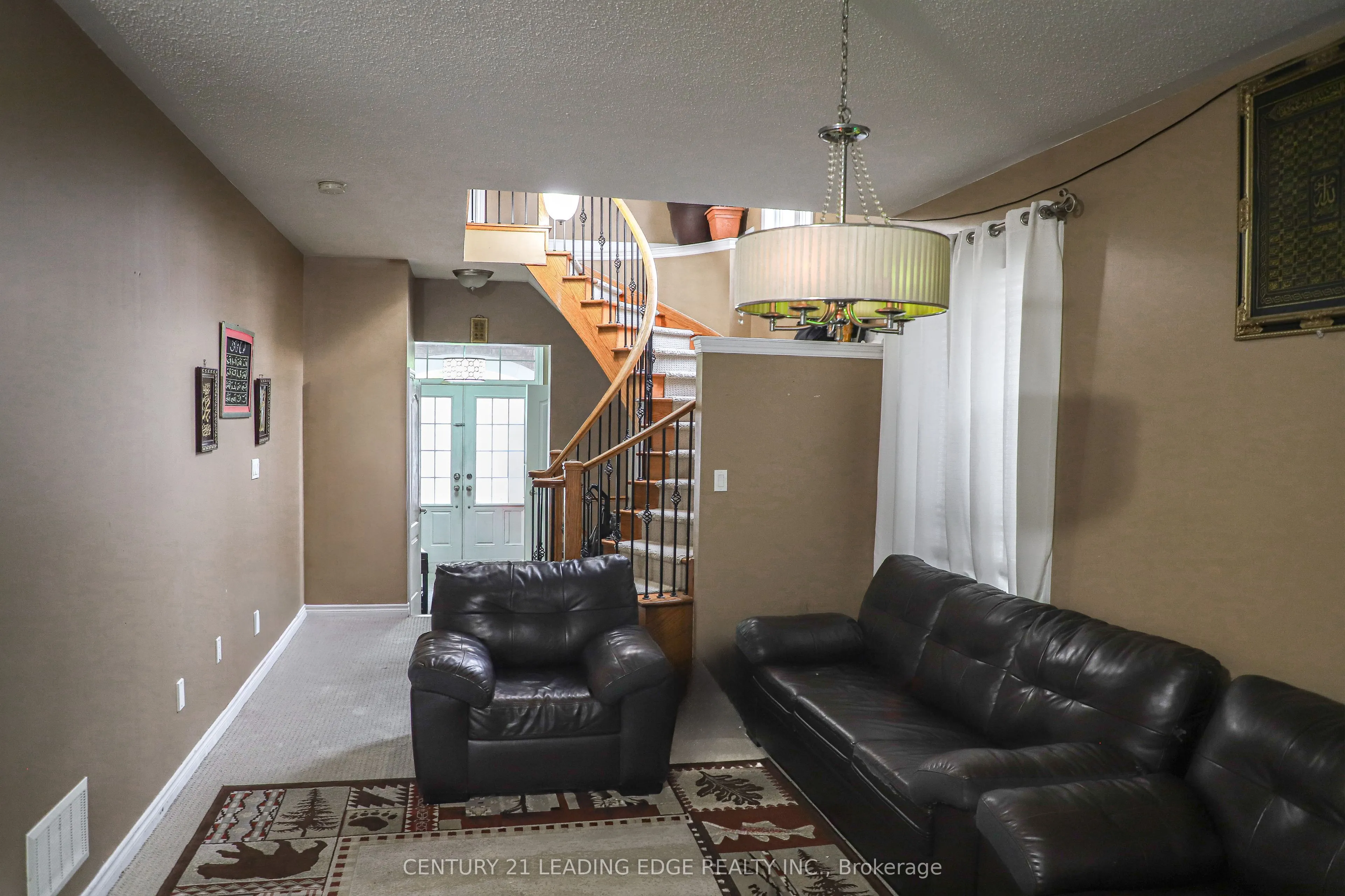 6 Gamble Drive