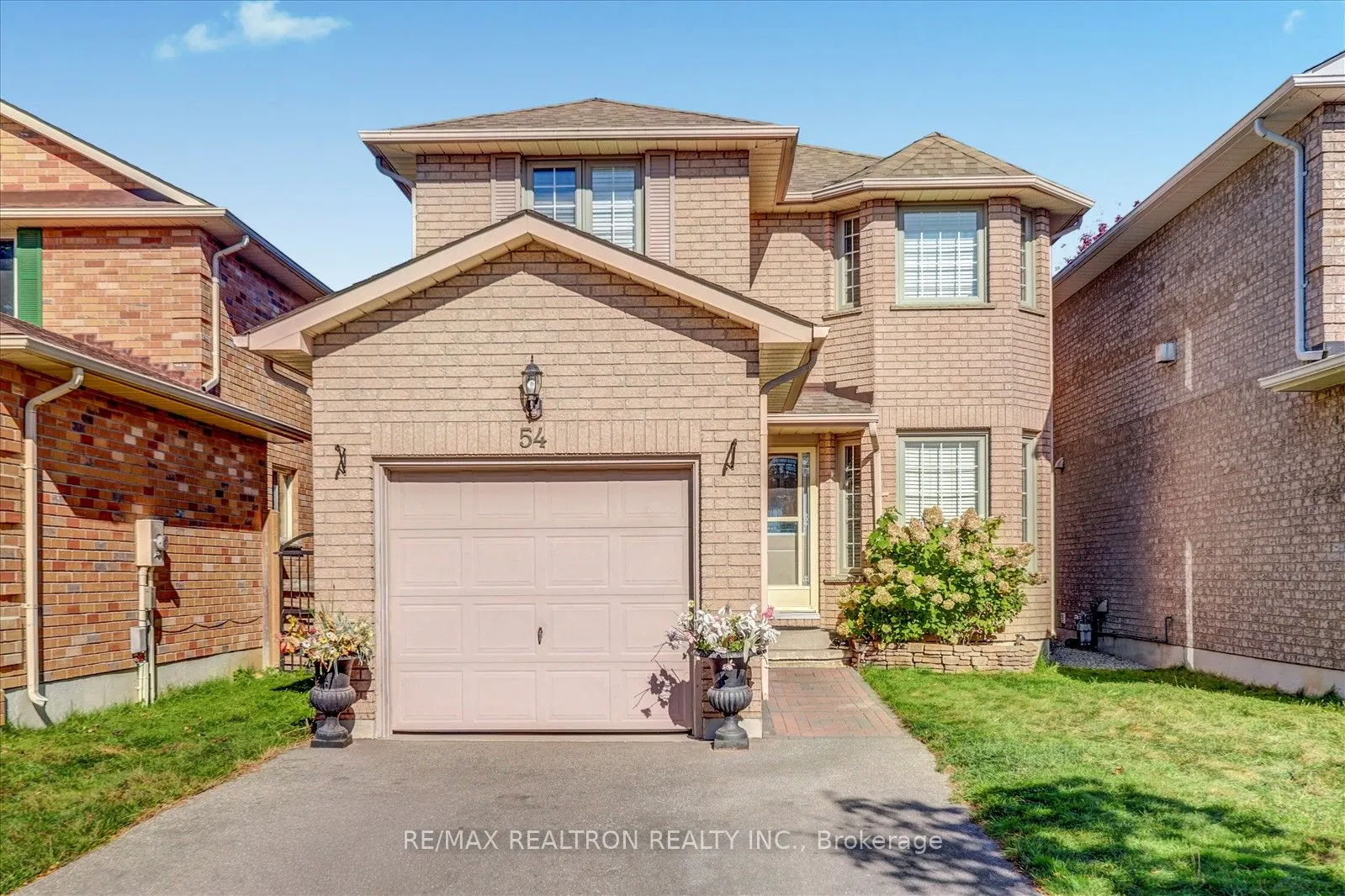 54 Stagemaster Crescent