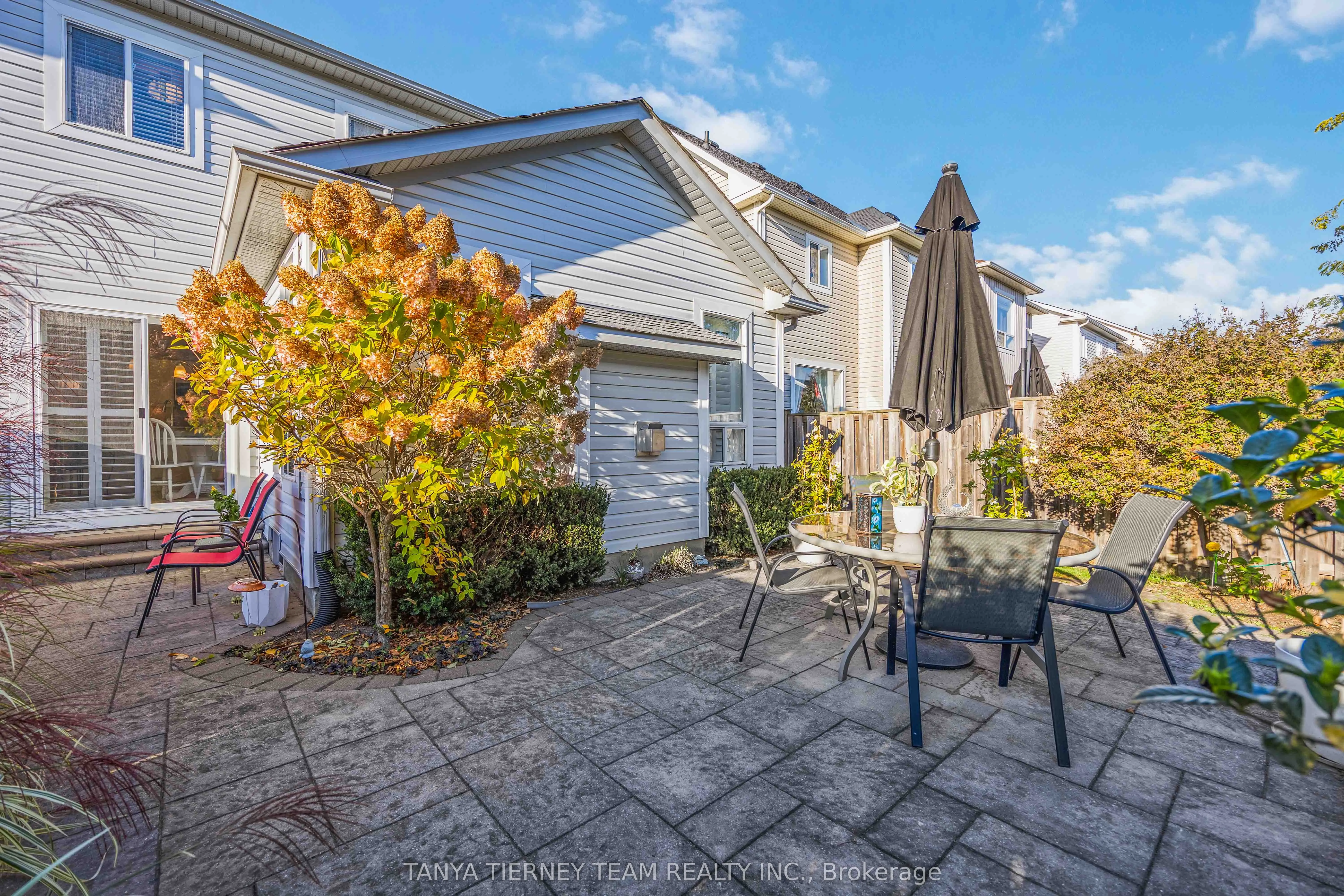 76 Northgrove Crescent