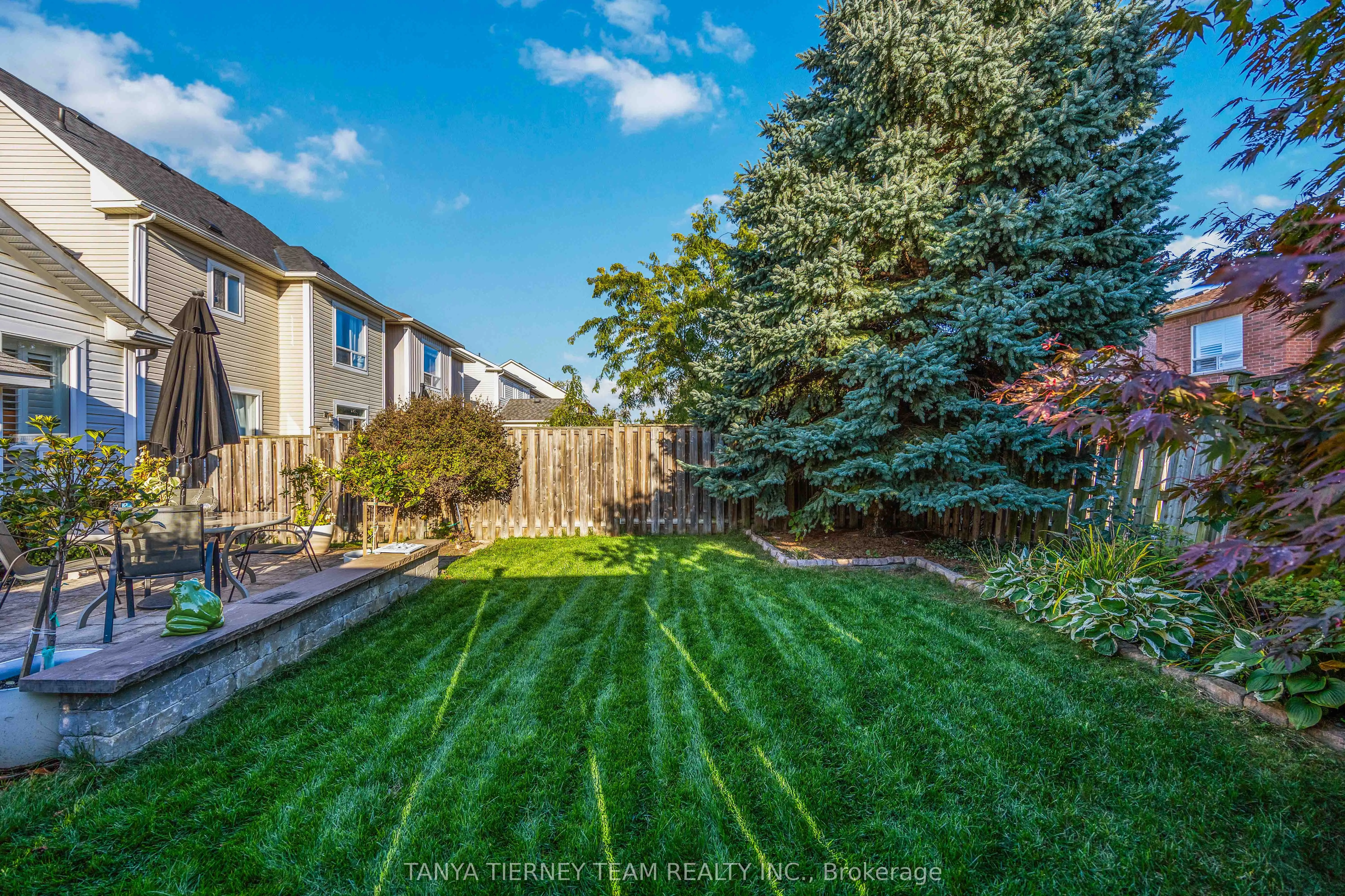 76 Northgrove Crescent