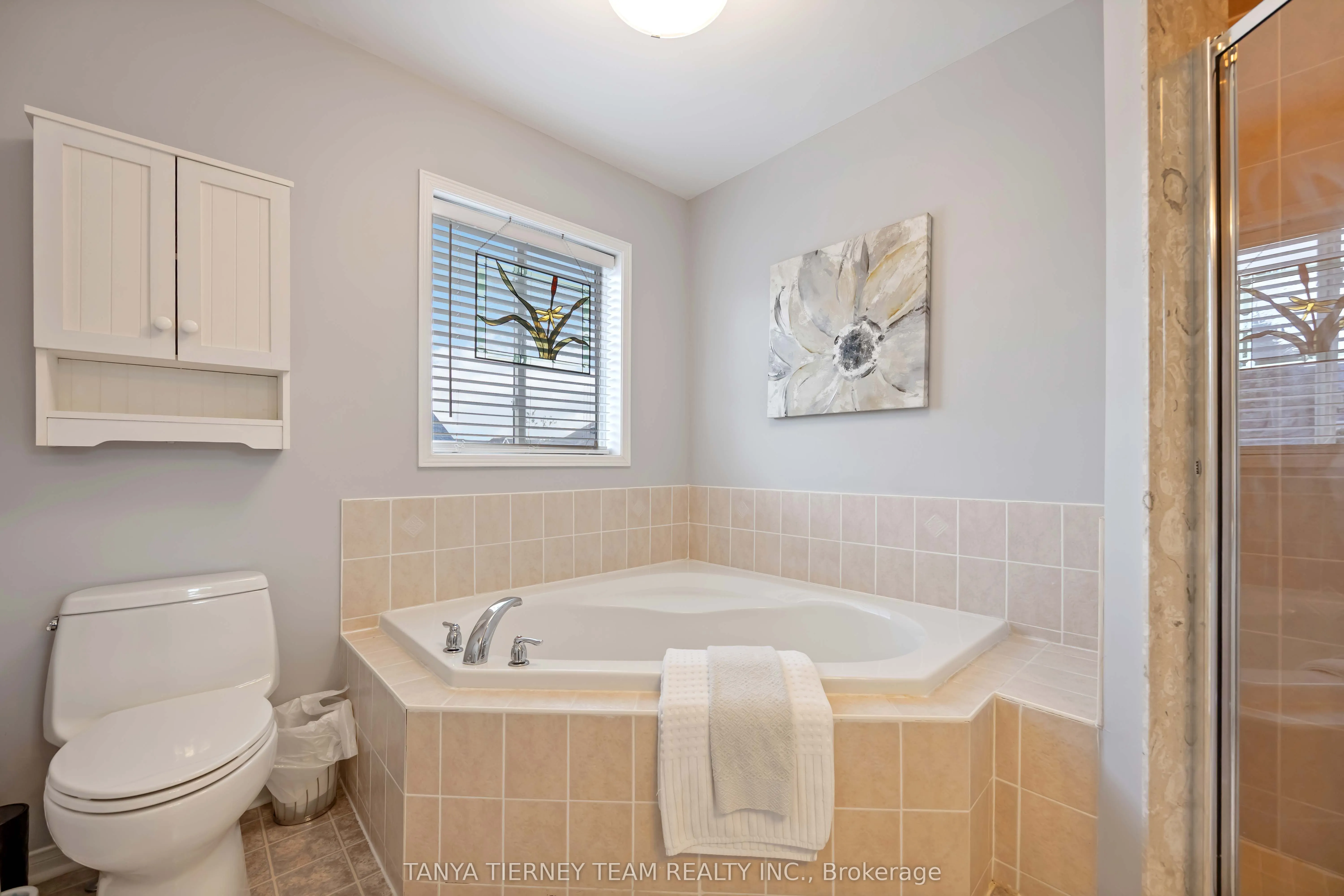 76 Northgrove Crescent