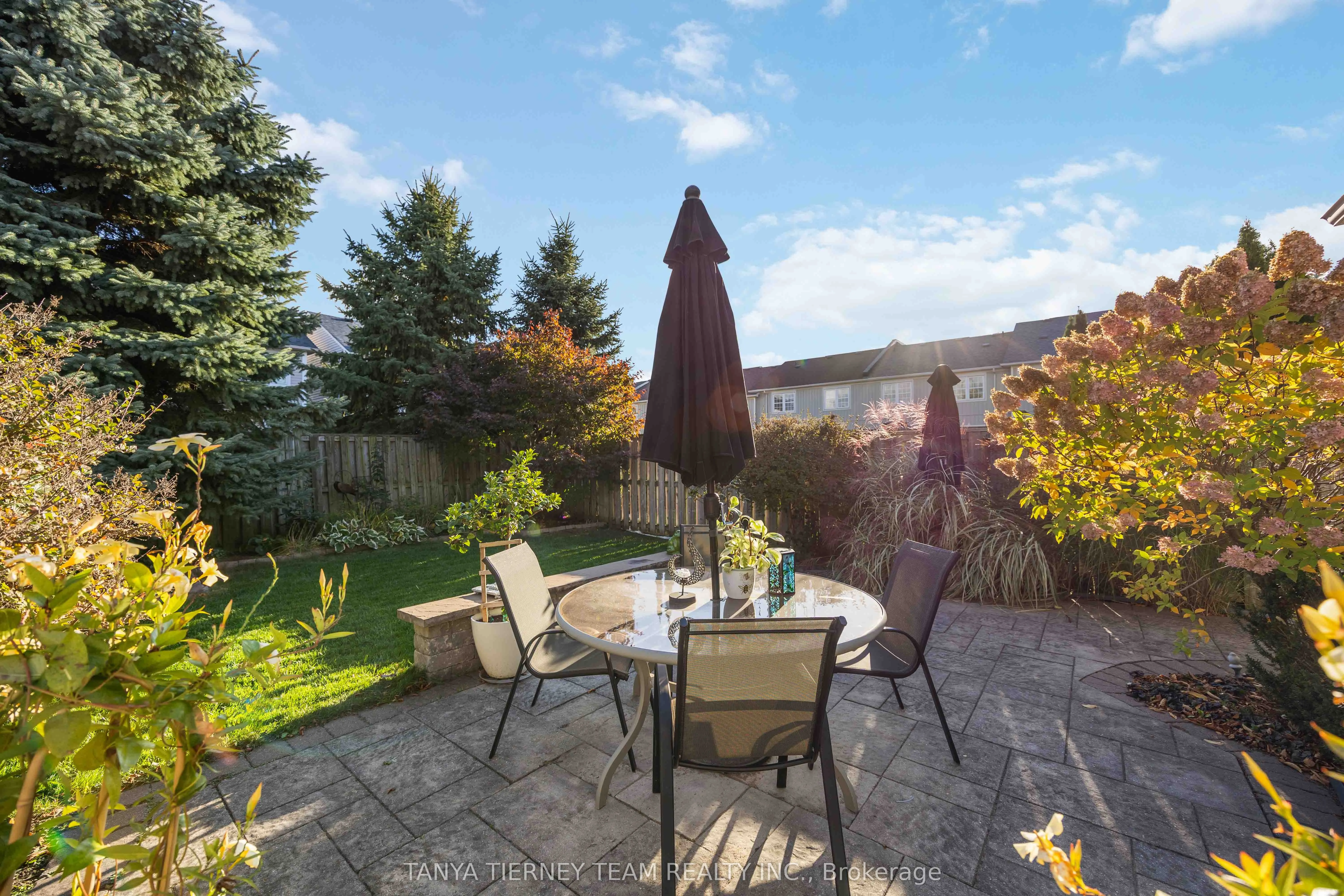 76 Northgrove Crescent