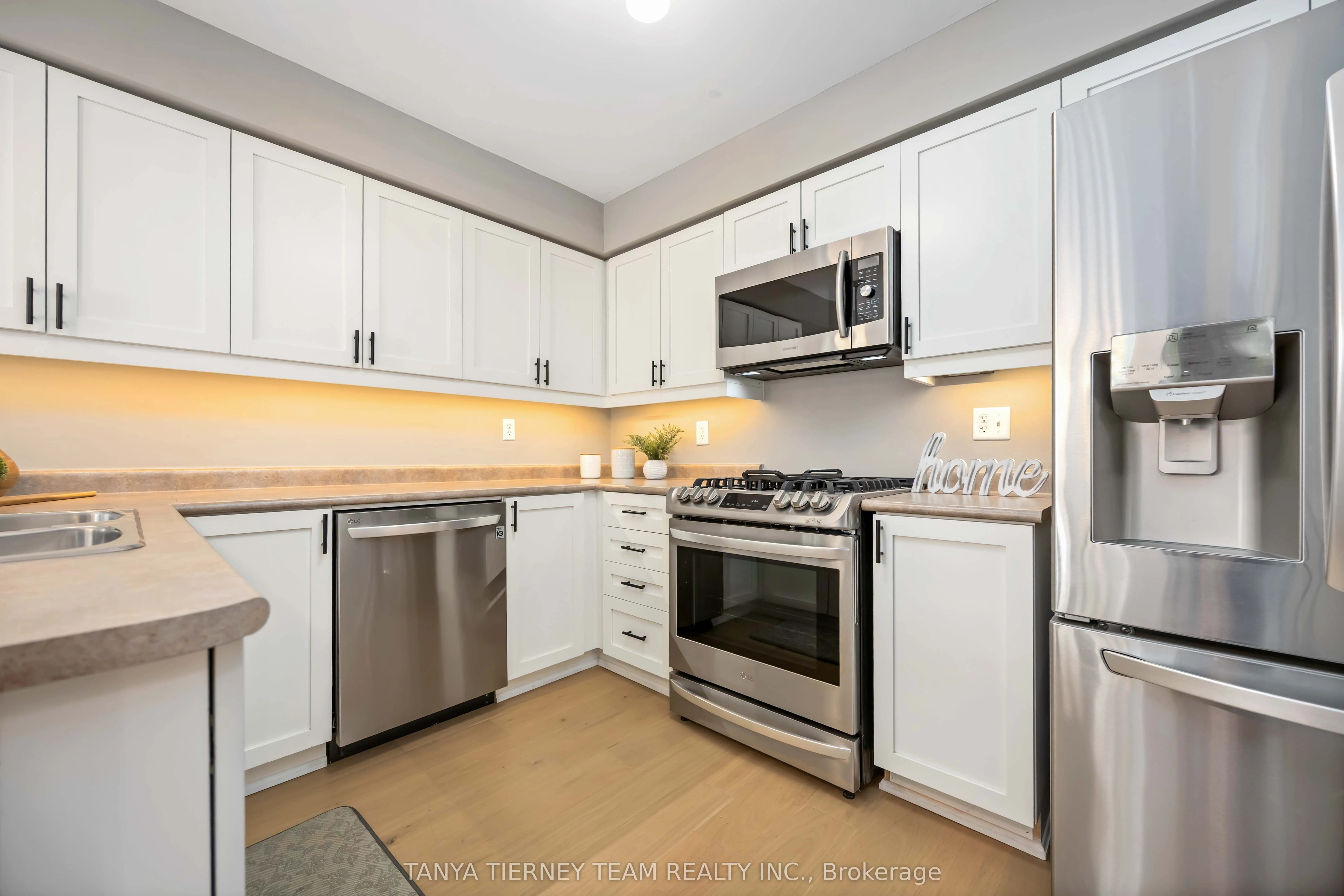 76 Northgrove Crescent