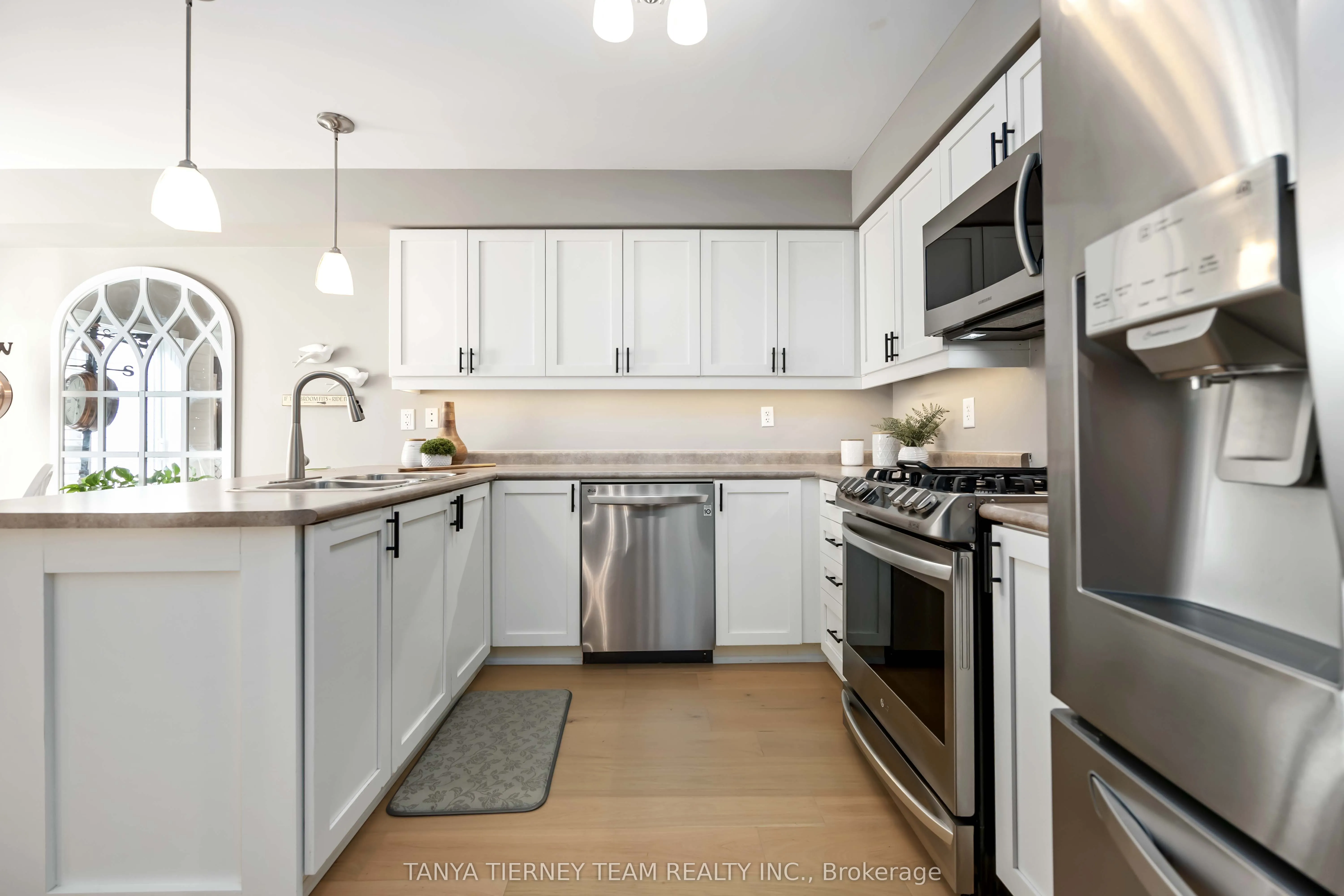 76 Northgrove Crescent