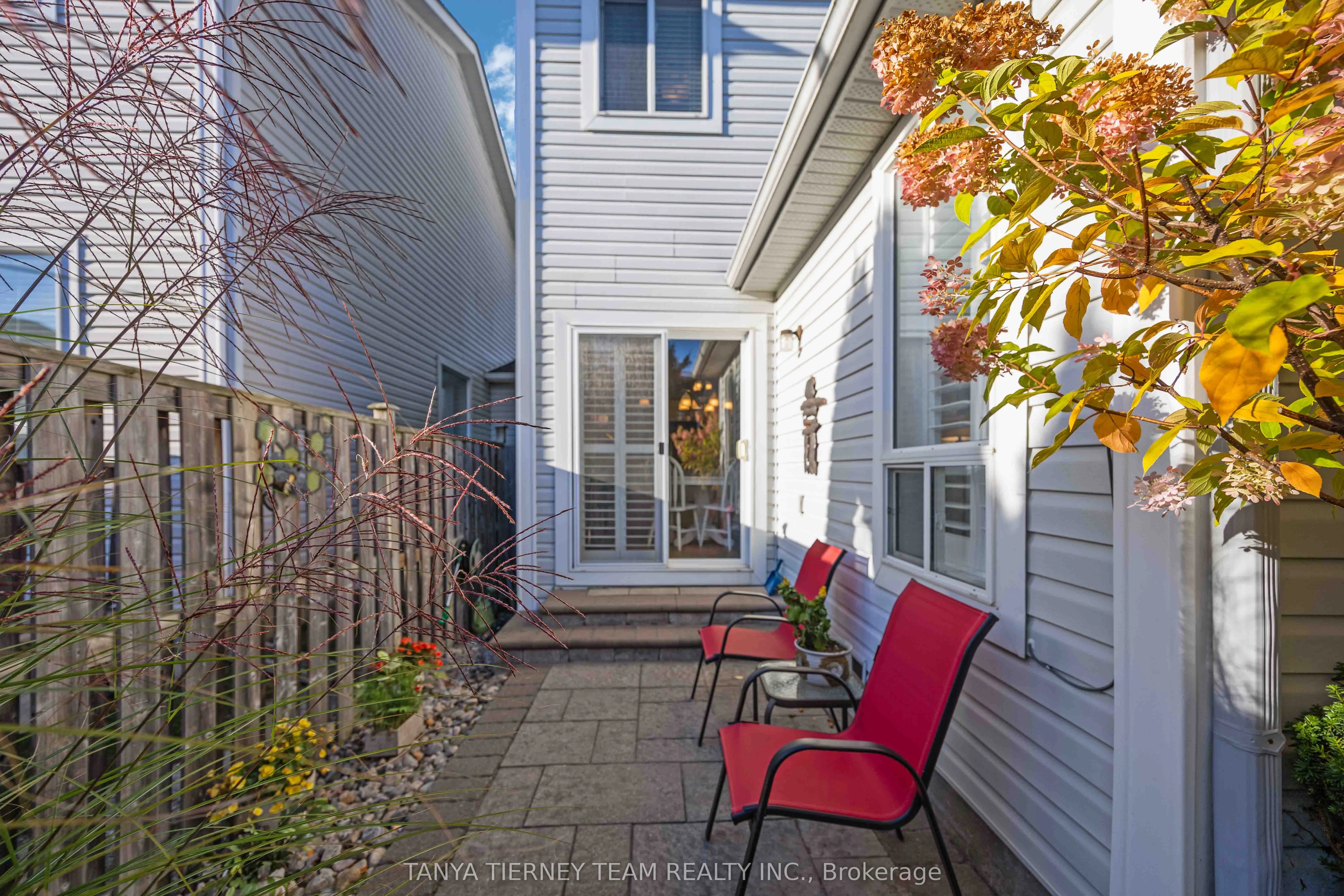 76 Northgrove Crescent