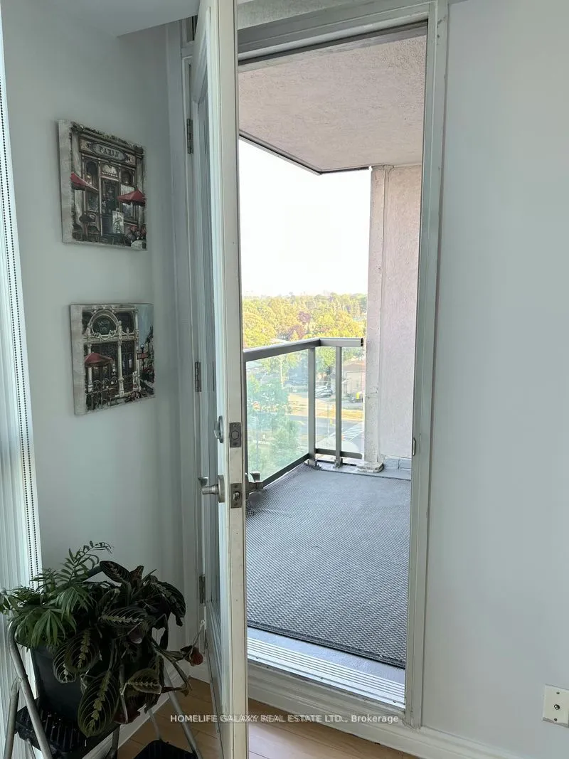68 Grangeway Avenue E, #1109