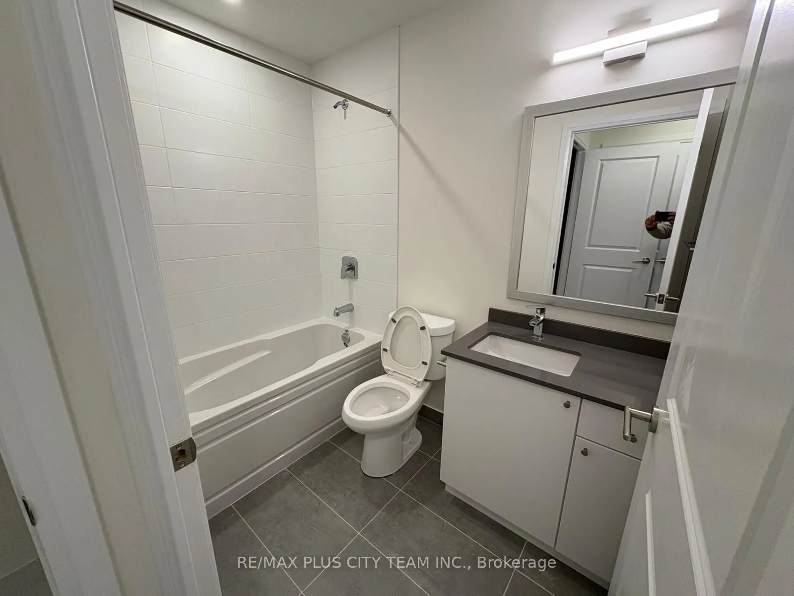 3260 Sheppard Avenue E, #827