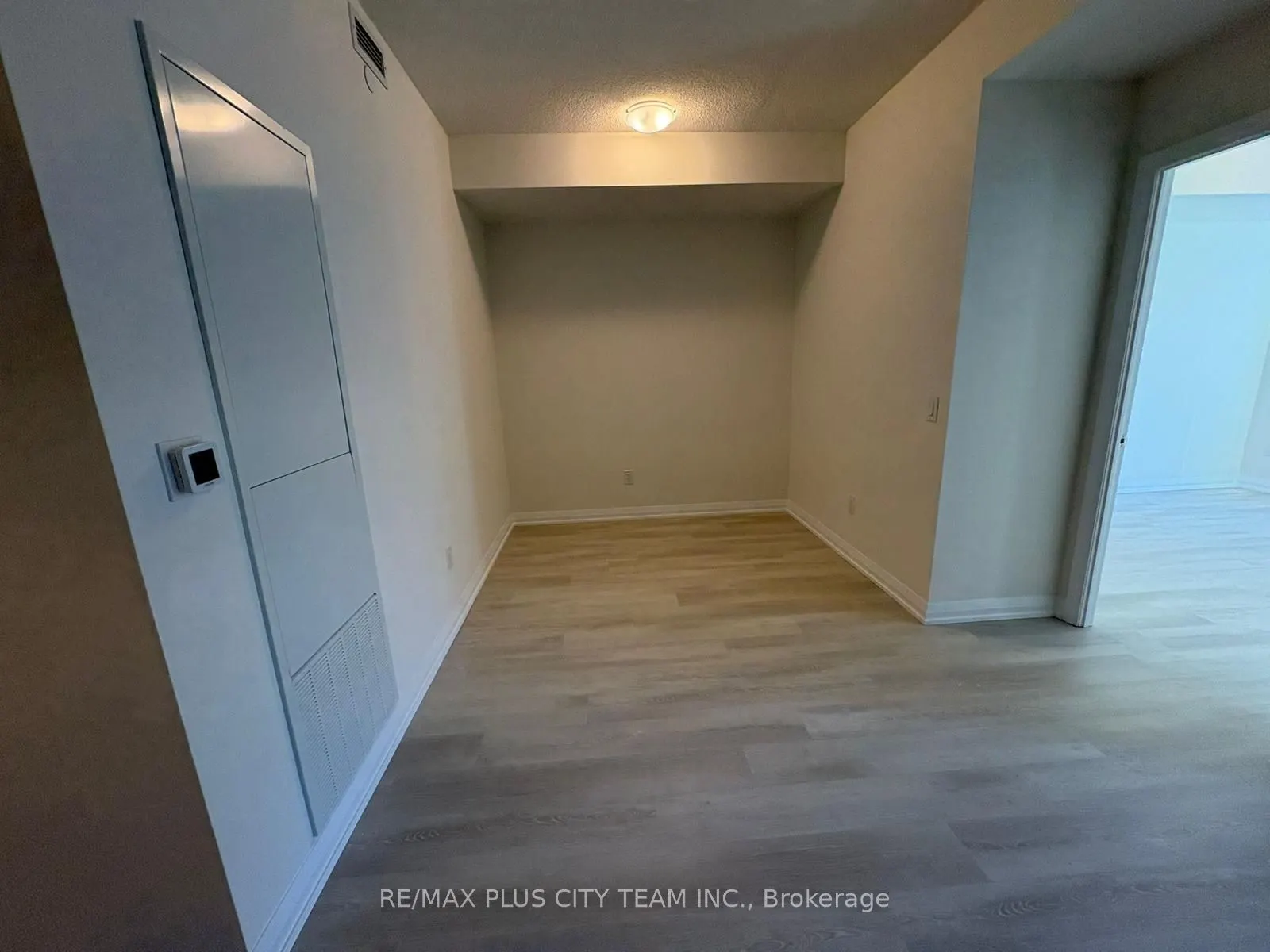 3260 Sheppard Avenue E, #827