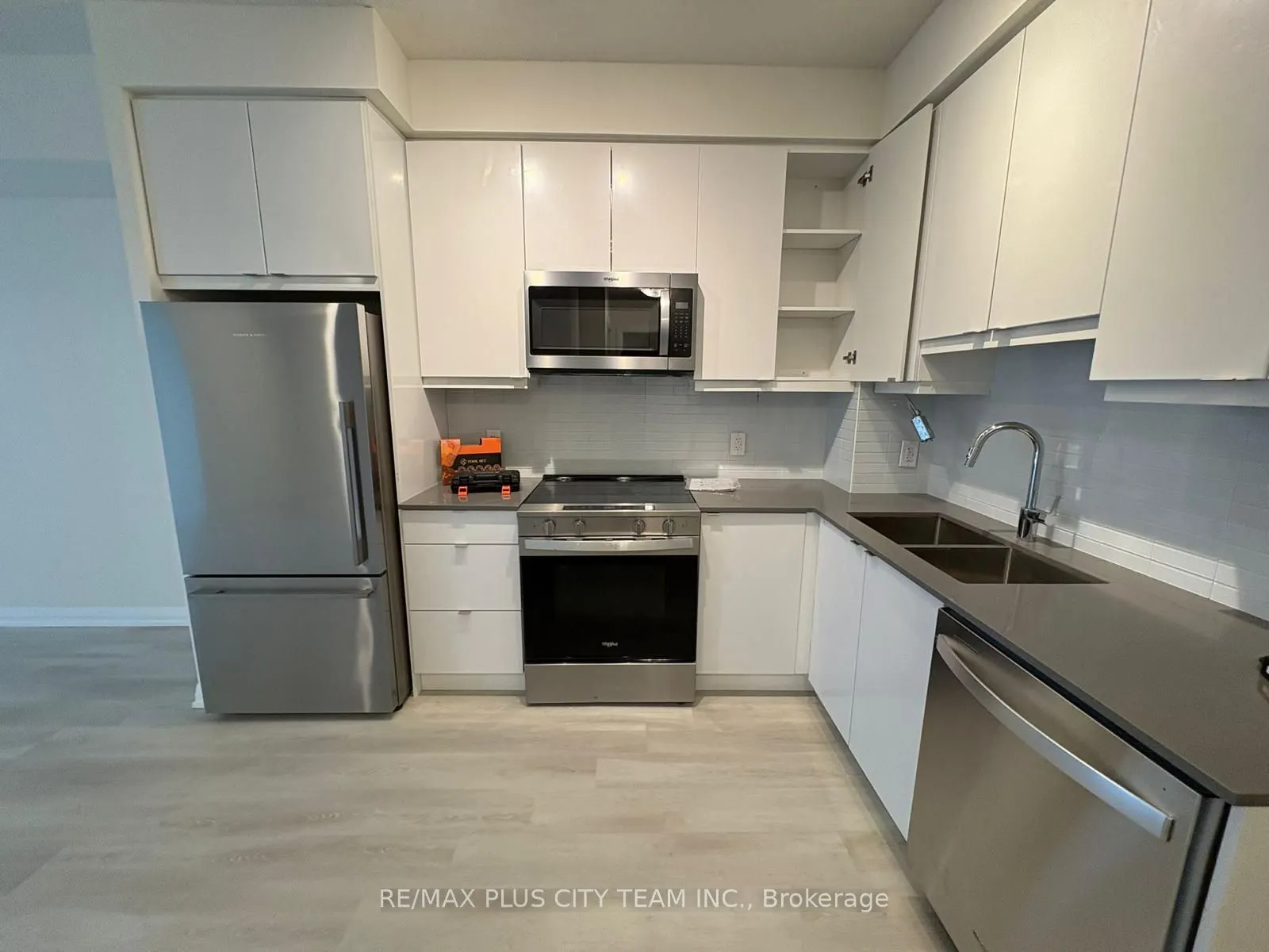 3260 Sheppard Avenue E, #827