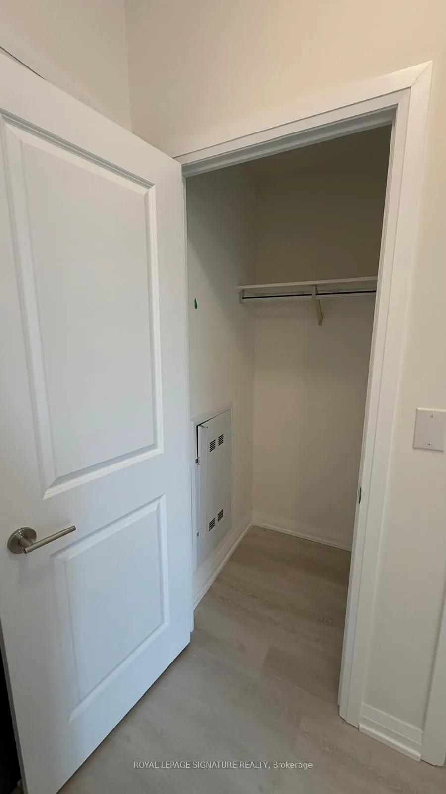 3270 Sheppard Avenue E, #230