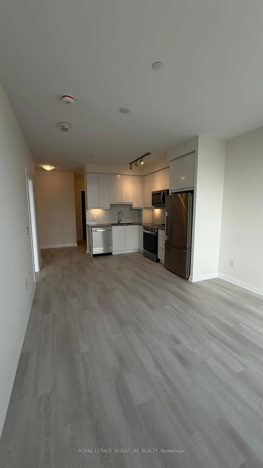 3270 Sheppard Avenue E, #230