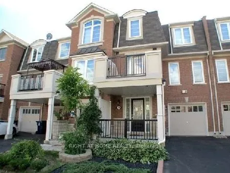 28 Ayers Crescent