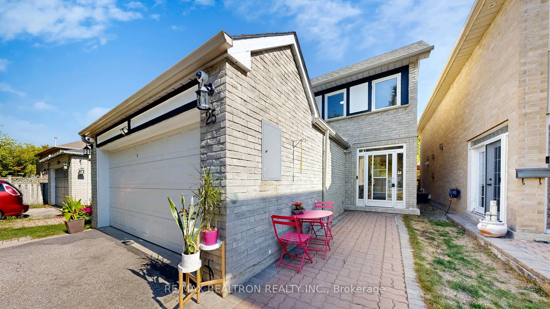 25 Greybeaver Trail