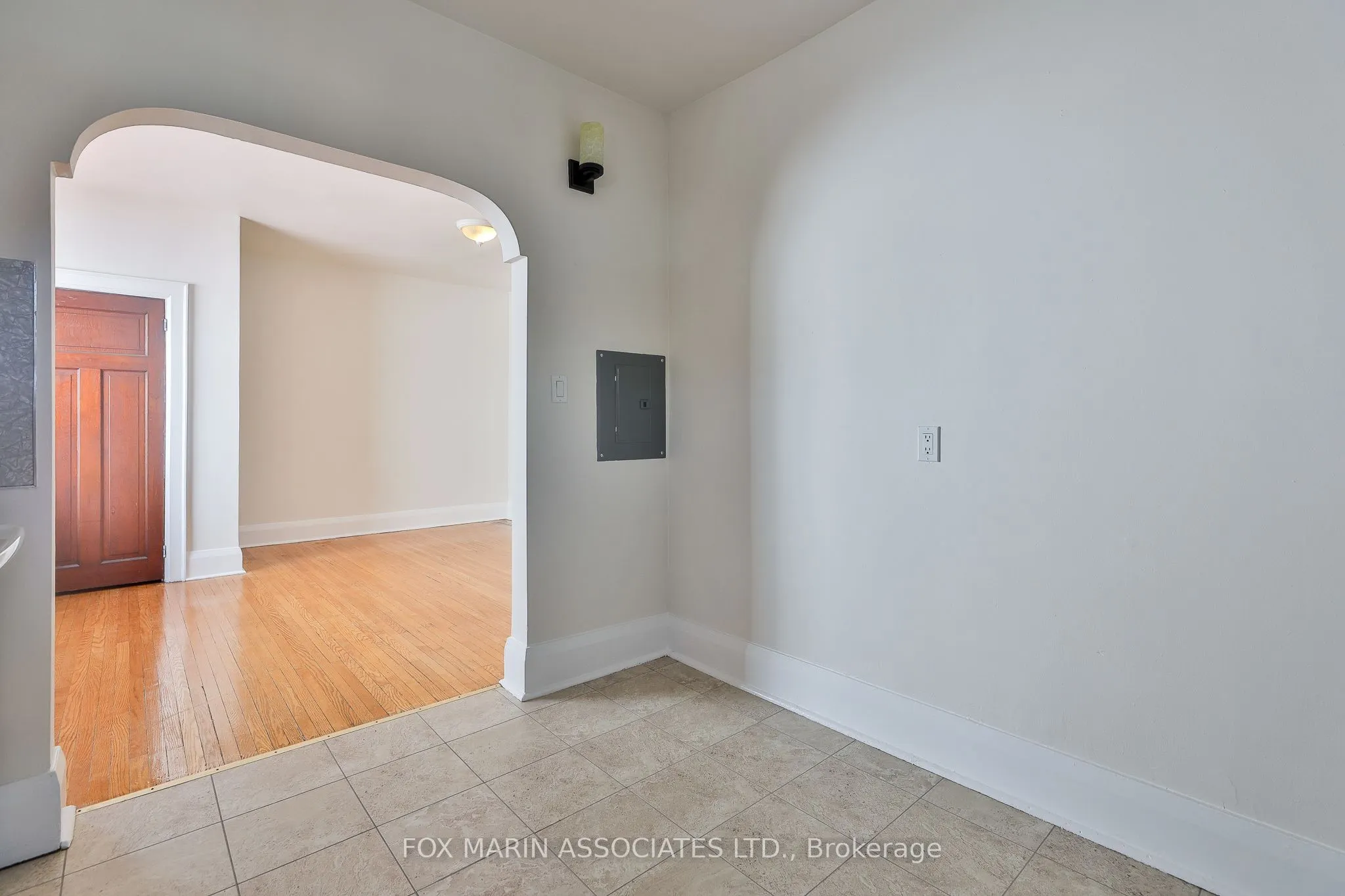 1215 Woodbine Avenue