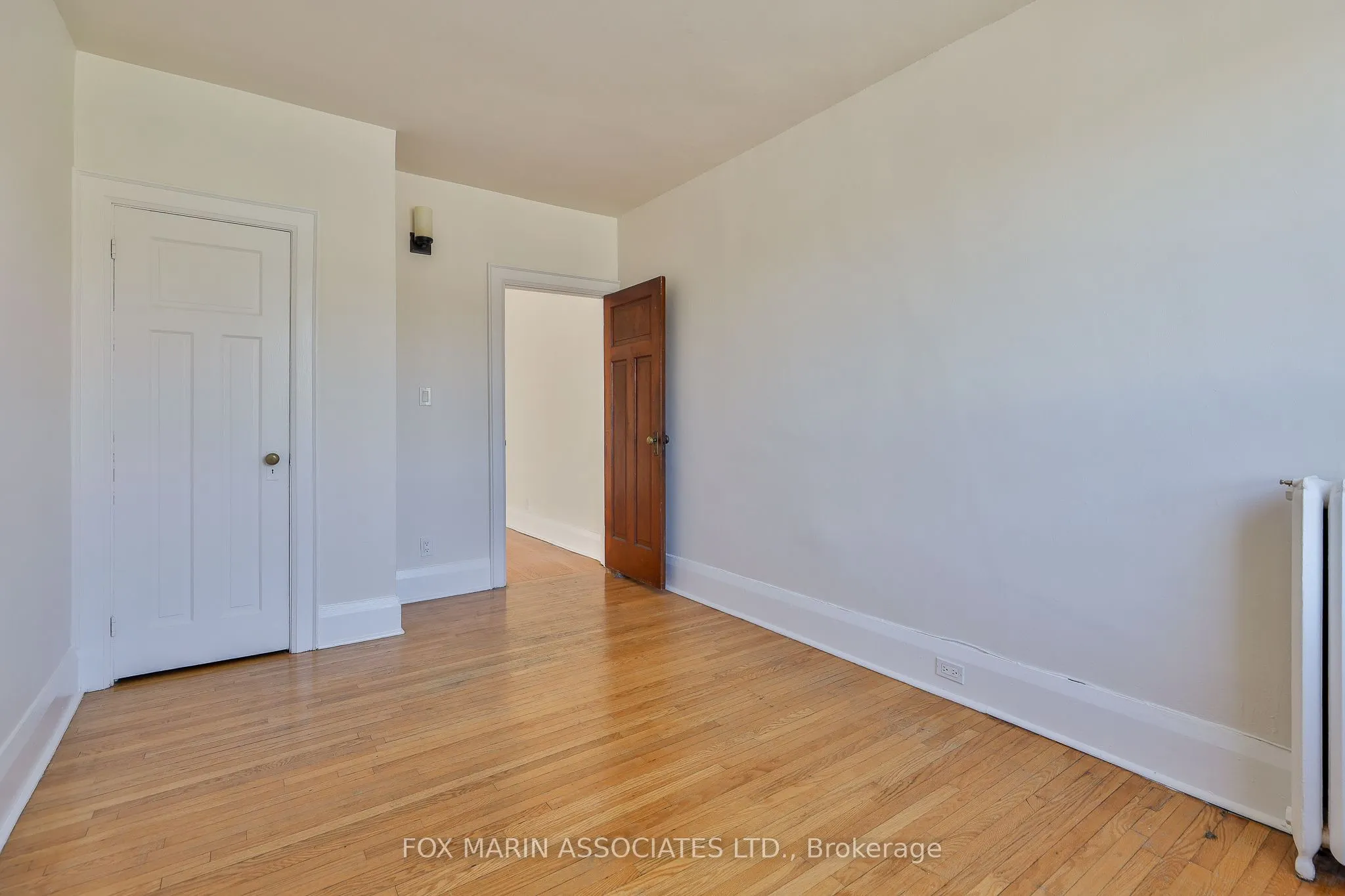 1215 Woodbine Avenue