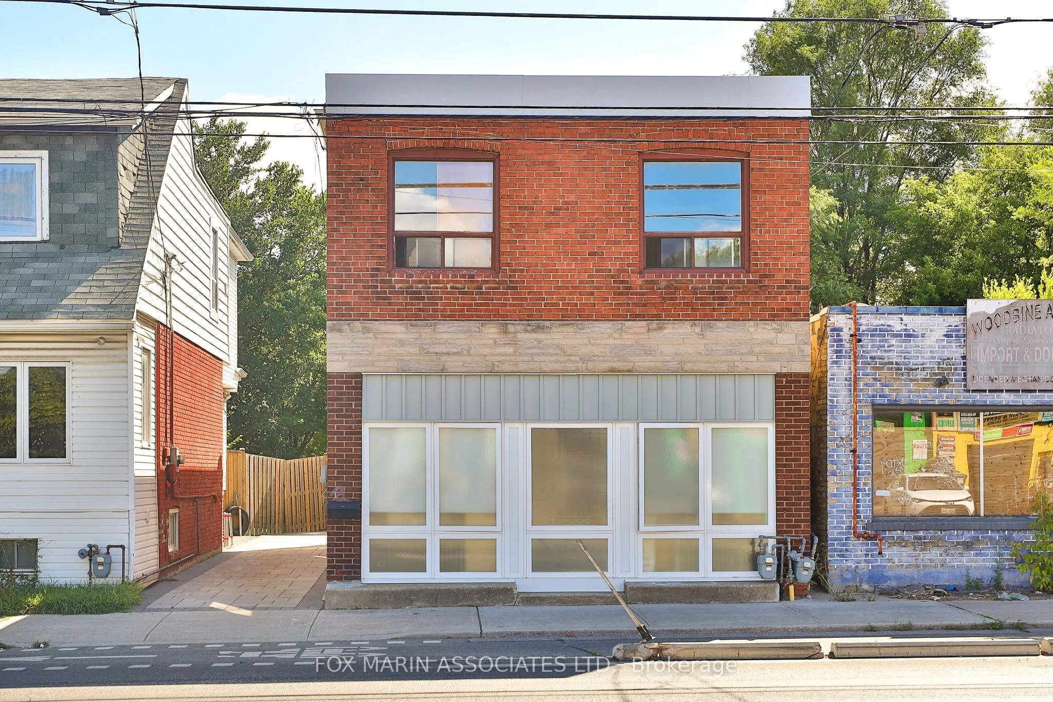 1215 Woodbine Avenue