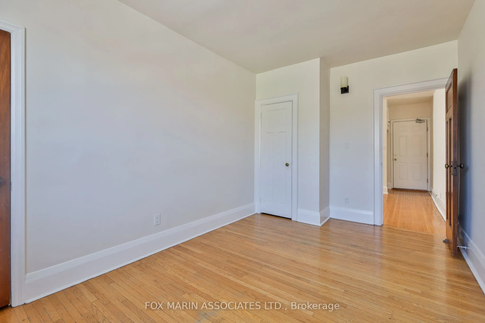 1215 Woodbine Avenue