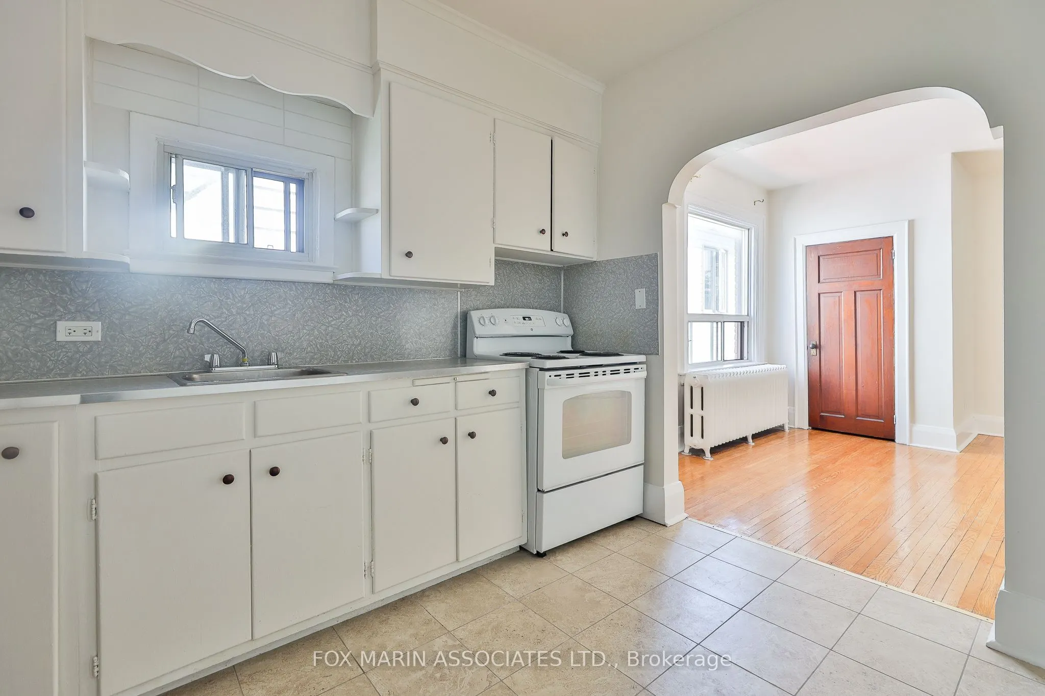 1215 Woodbine Avenue