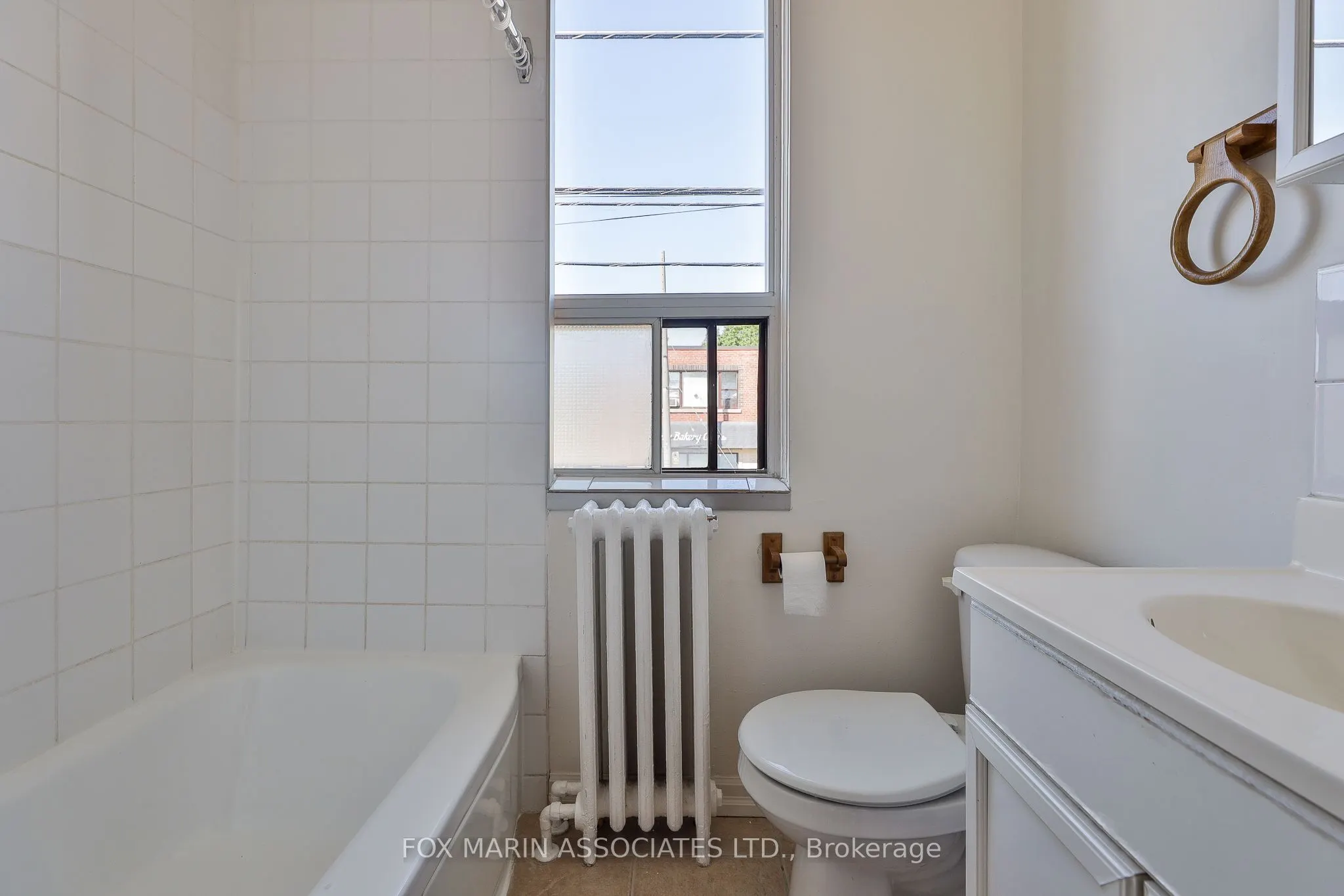 1215 Woodbine Avenue