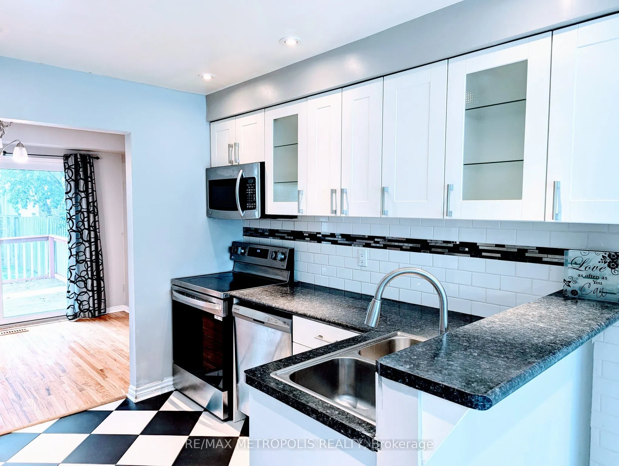85 Barnes Drive, #Main
