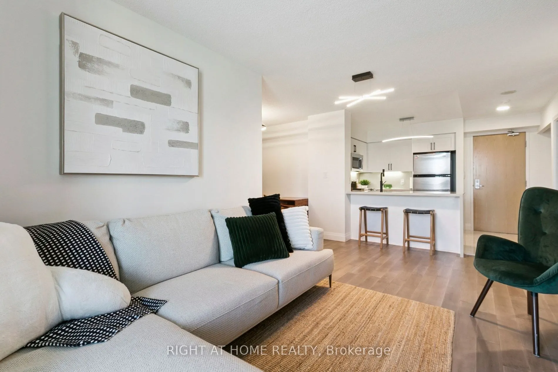 88 Grangeway Avenue, #2106