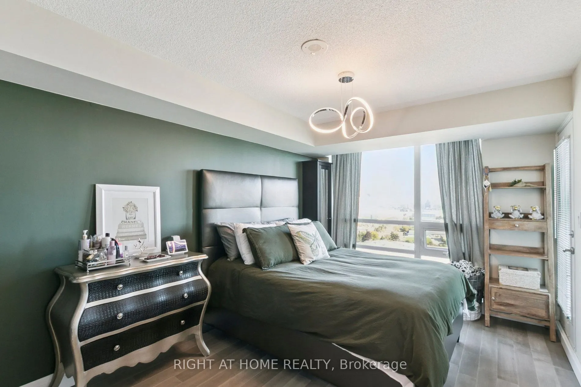 88 Grangeway Avenue, #2106