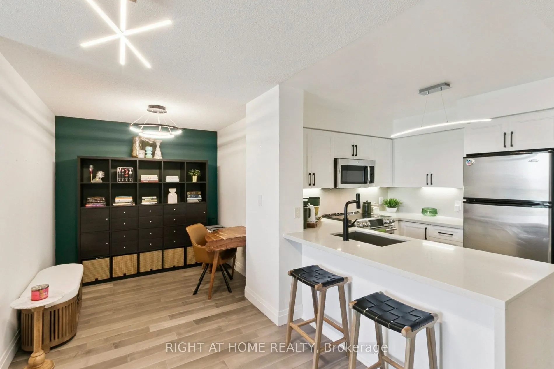 88 Grangeway Avenue, #2106