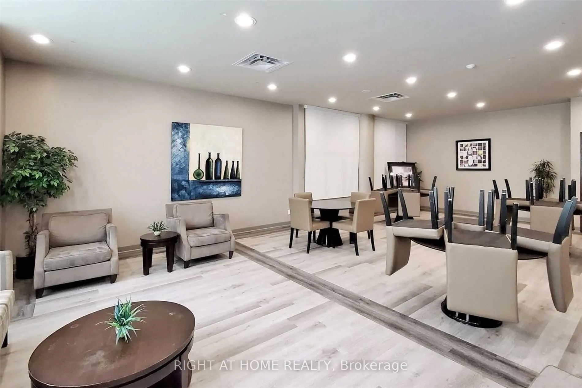 88 Grangeway Avenue, #2106