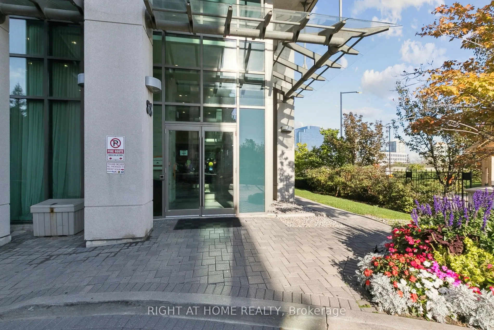 88 Grangeway Avenue, #2106