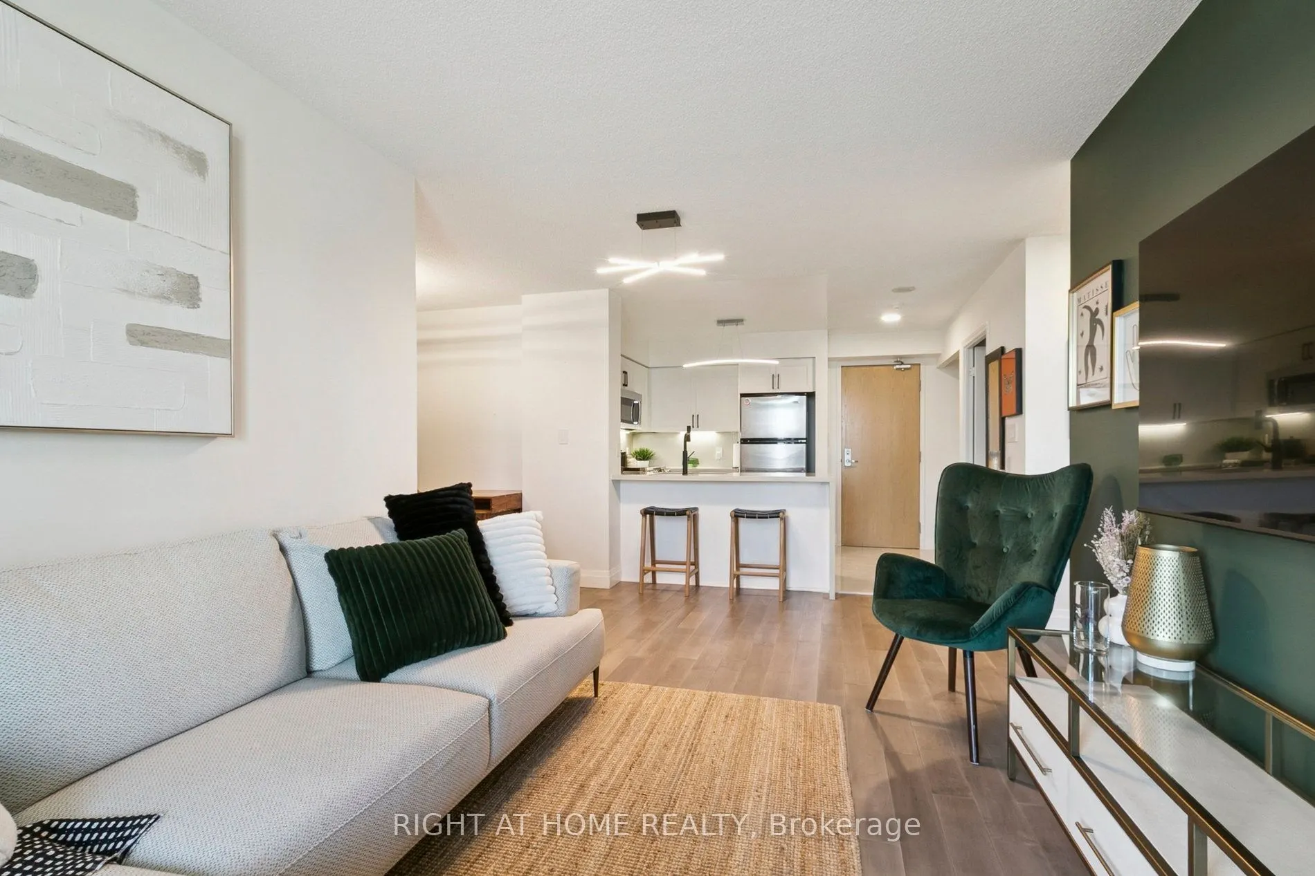 88 Grangeway Avenue, #2106