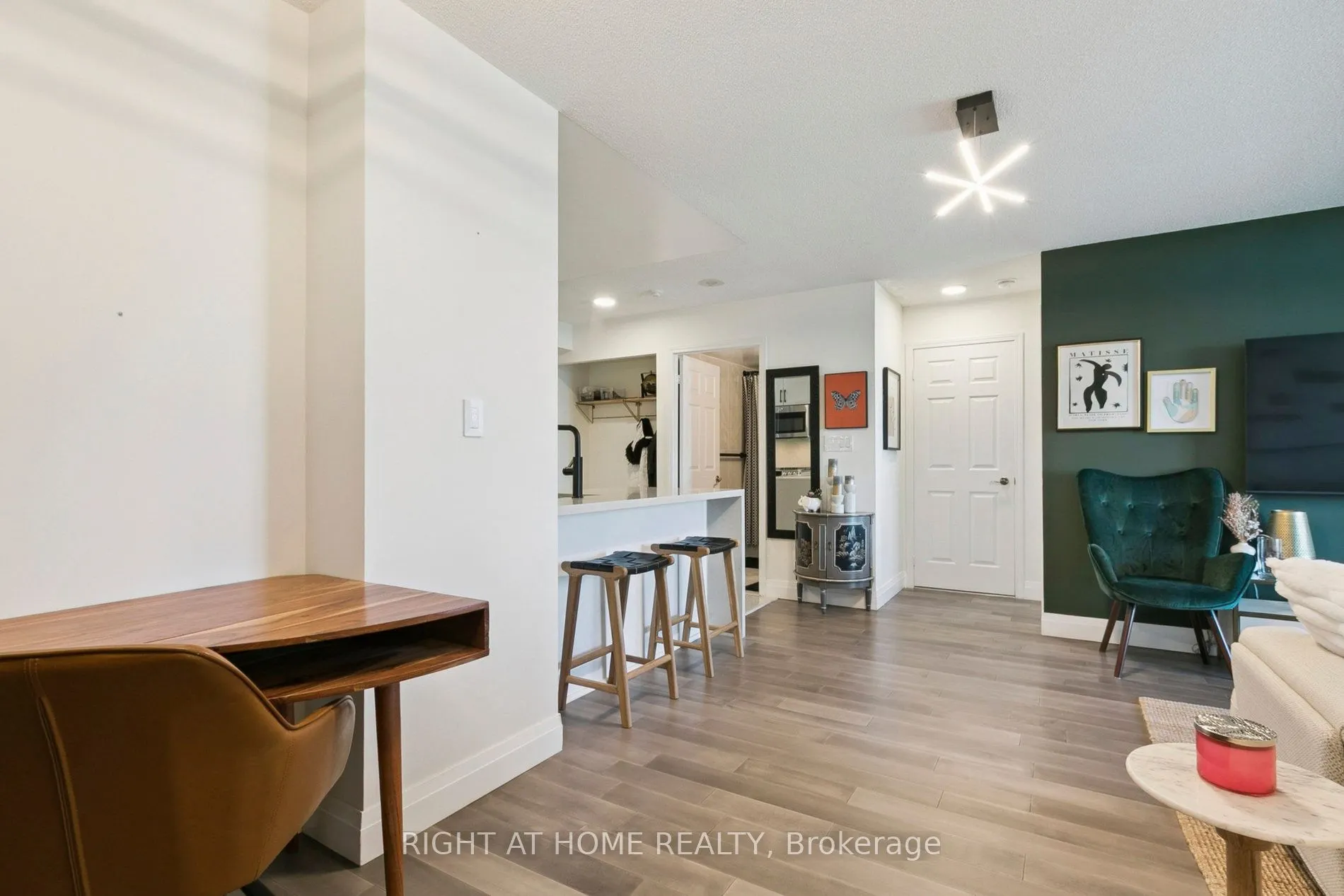 88 Grangeway Avenue, #2106