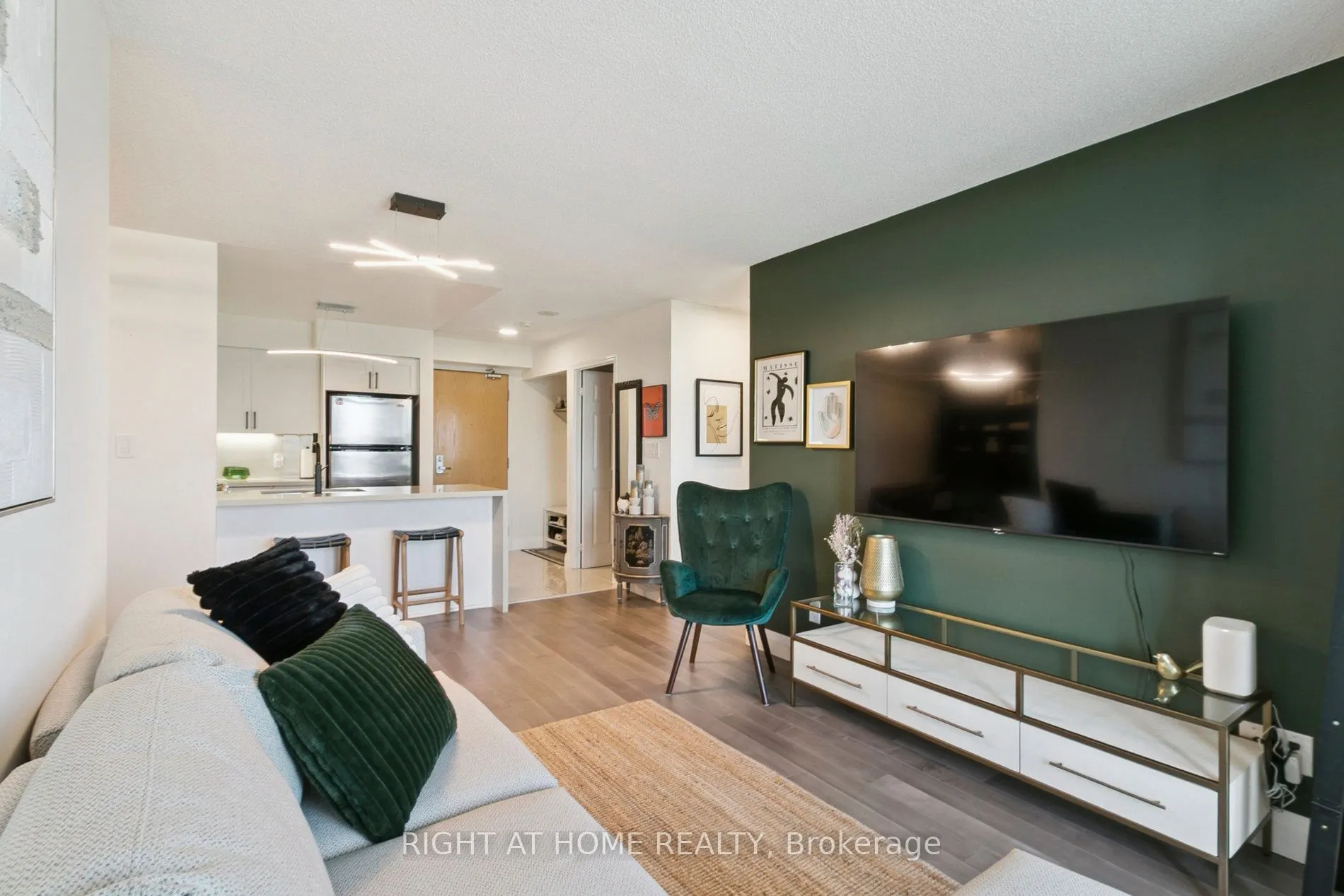 88 Grangeway Avenue, #2106