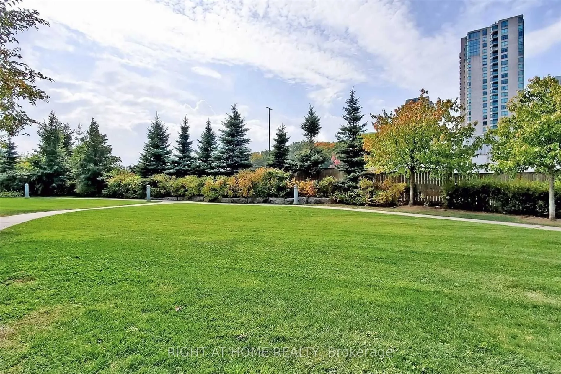 88 Grangeway Avenue, #2106