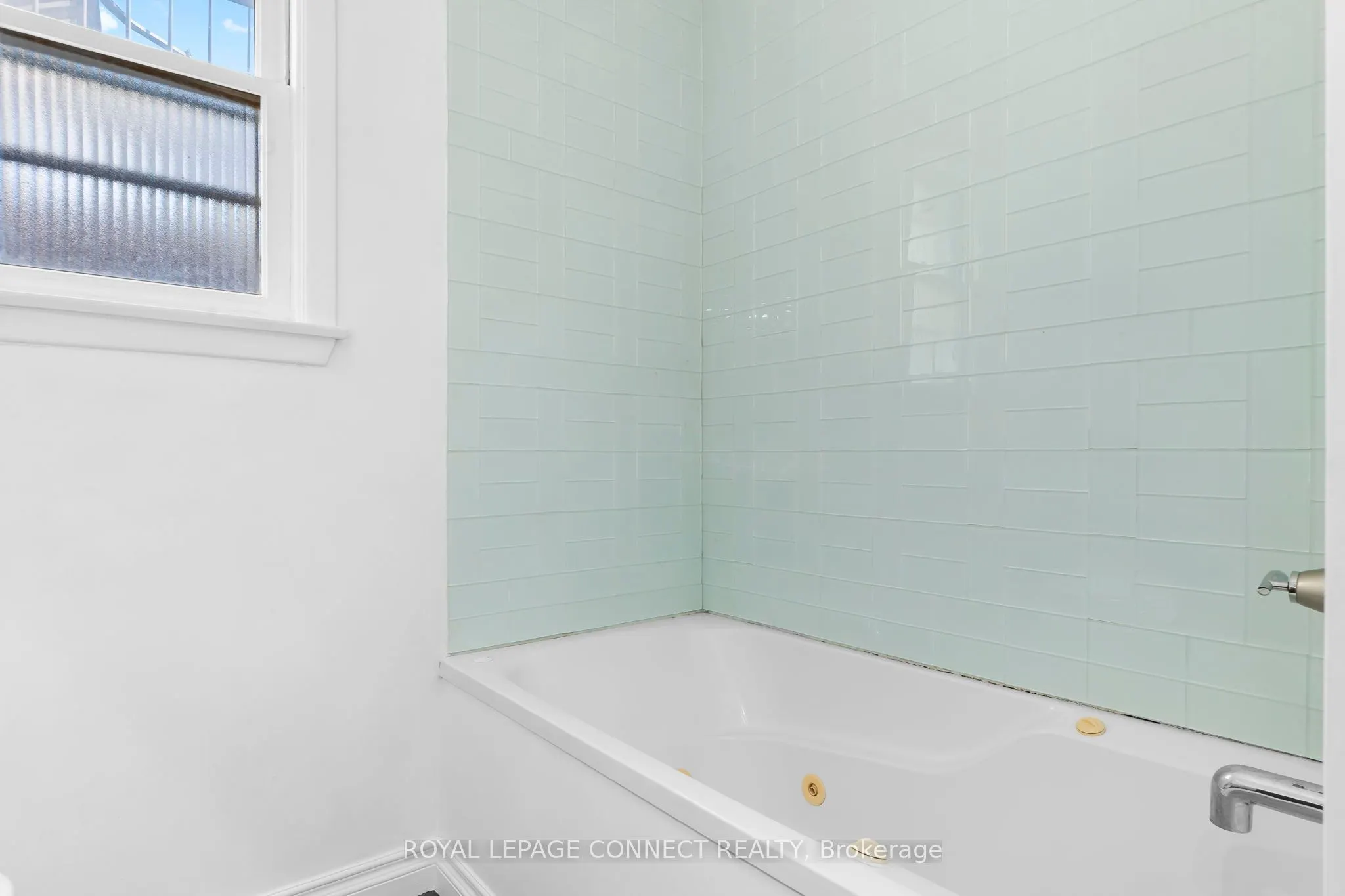 166 Clements Road E