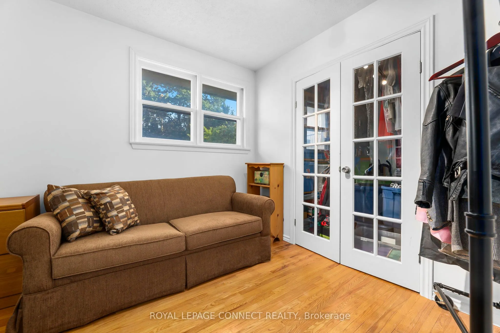 166 Clements Road E