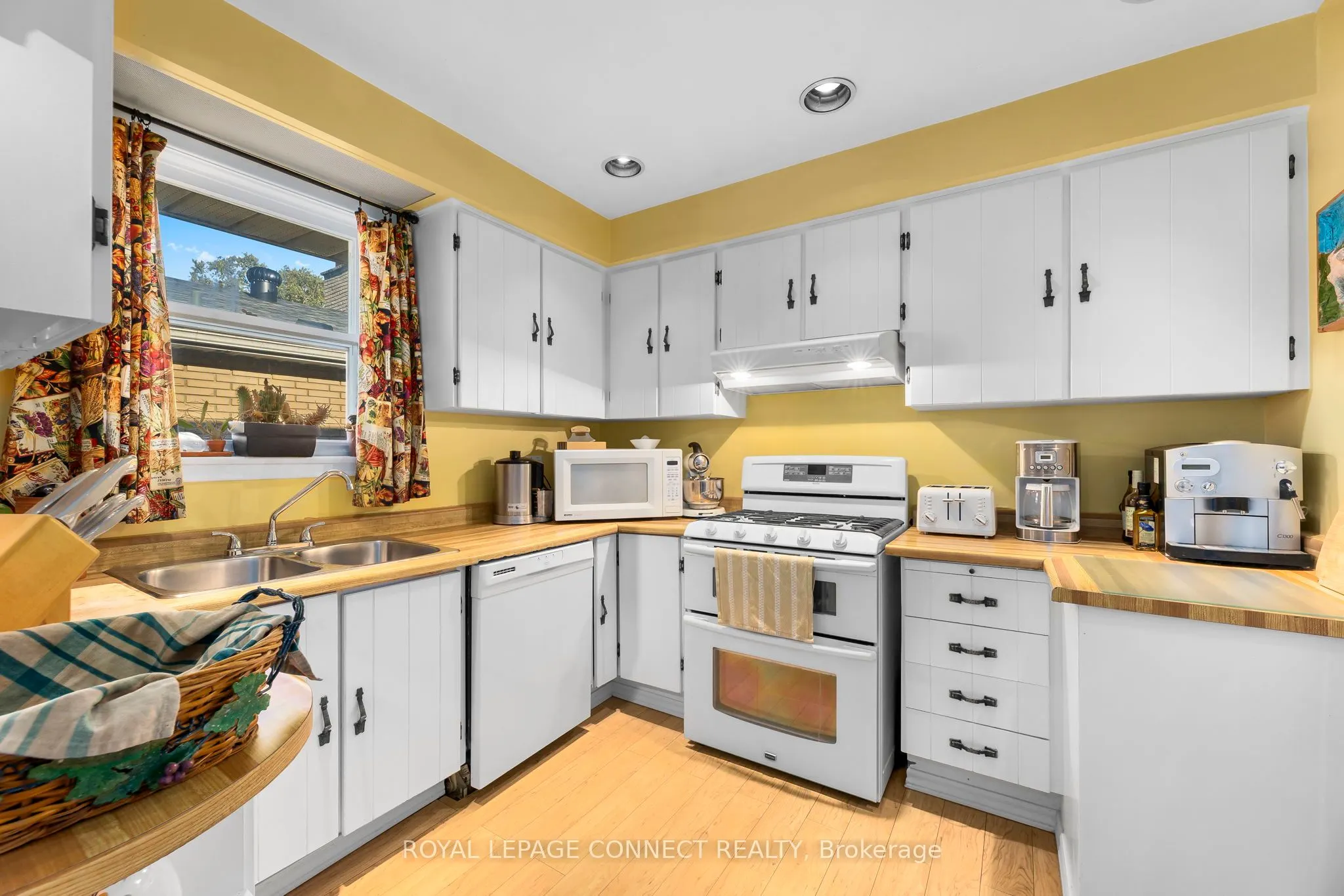 166 Clements Road E