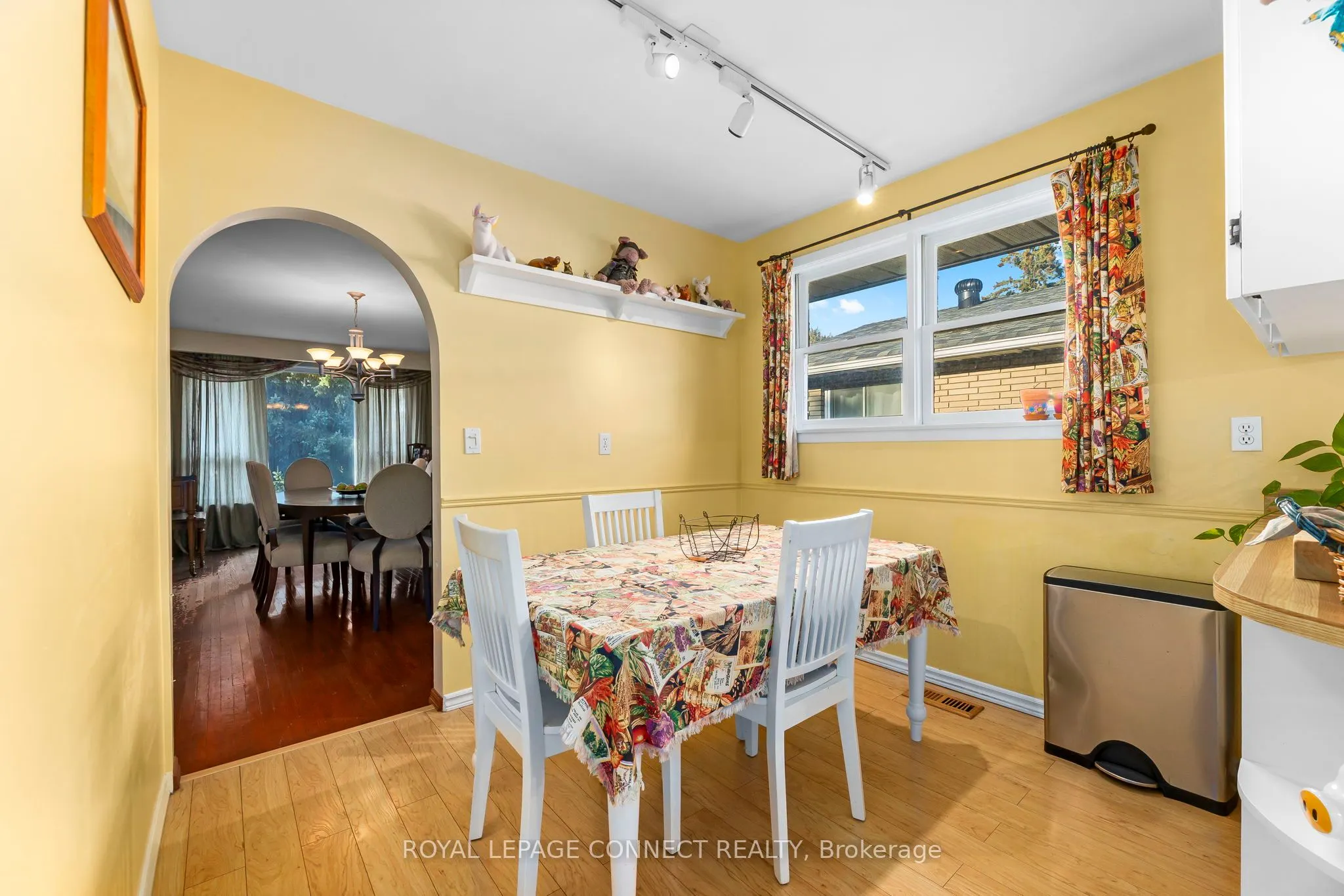 166 Clements Road E