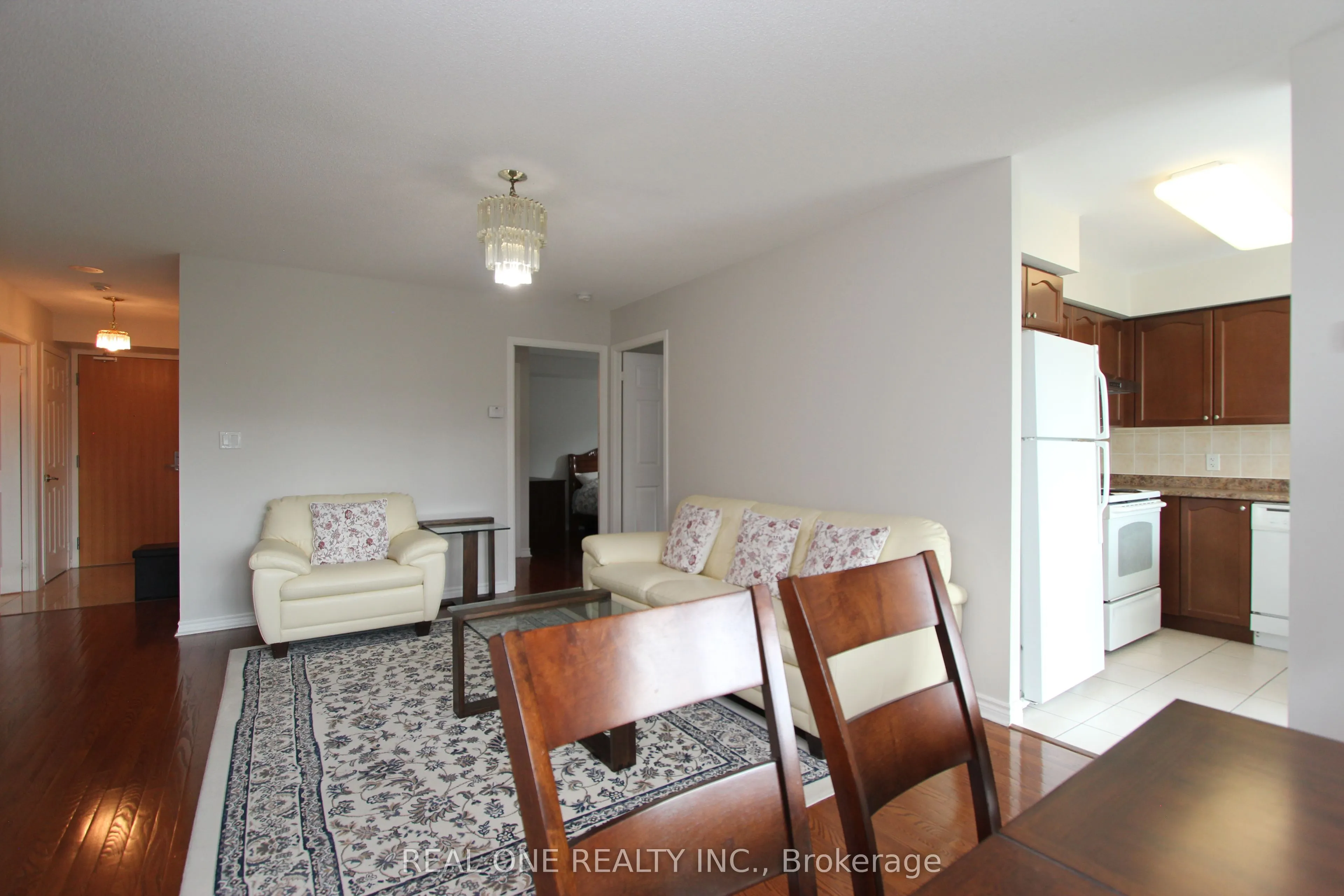 68 Grangeway Avenue, #511