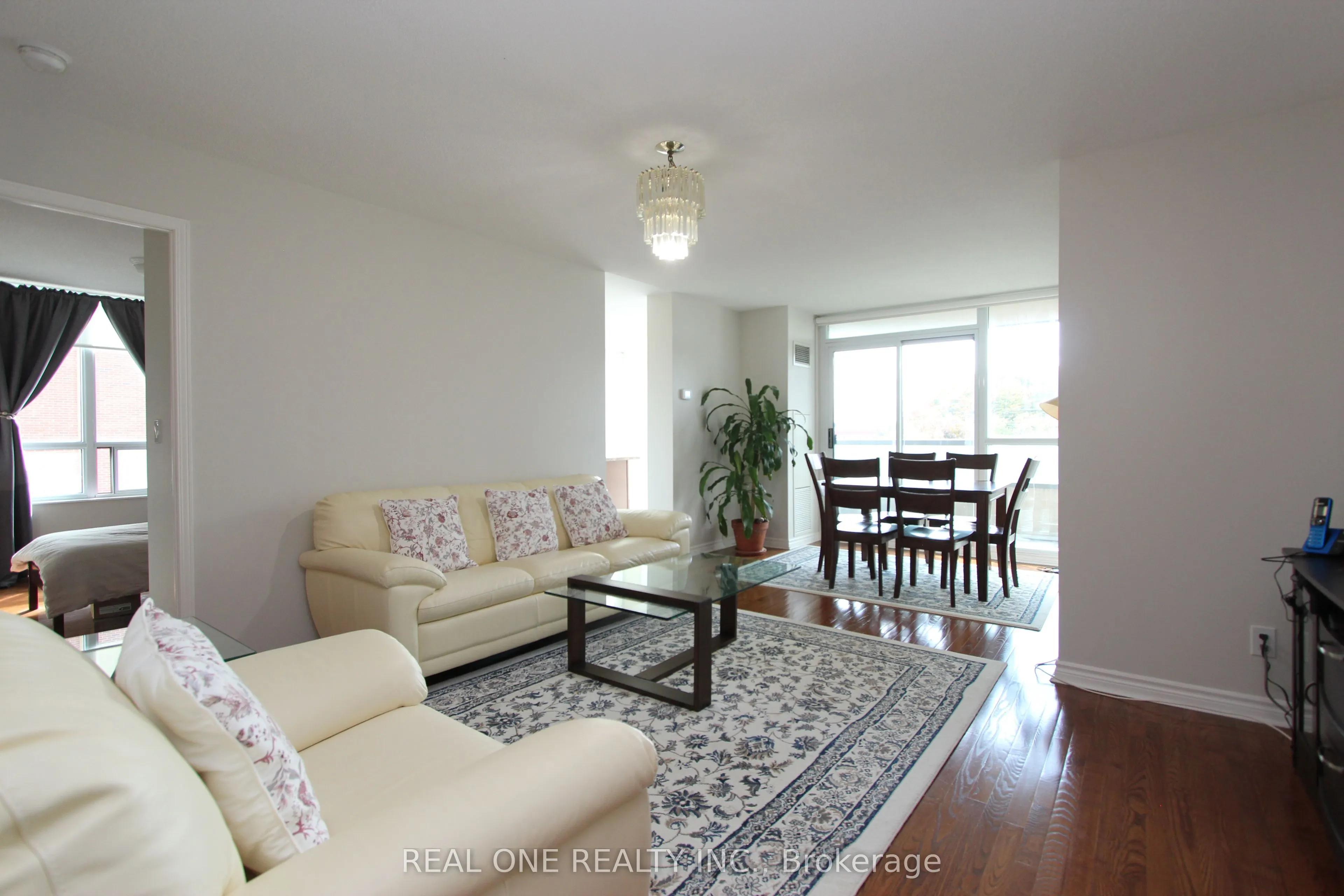 68 Grangeway Avenue, #511