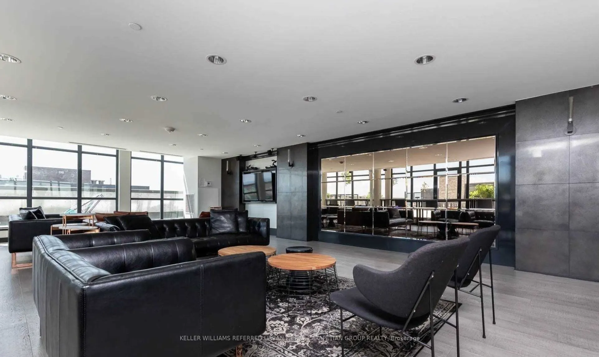 1190 Dundas Street, #721