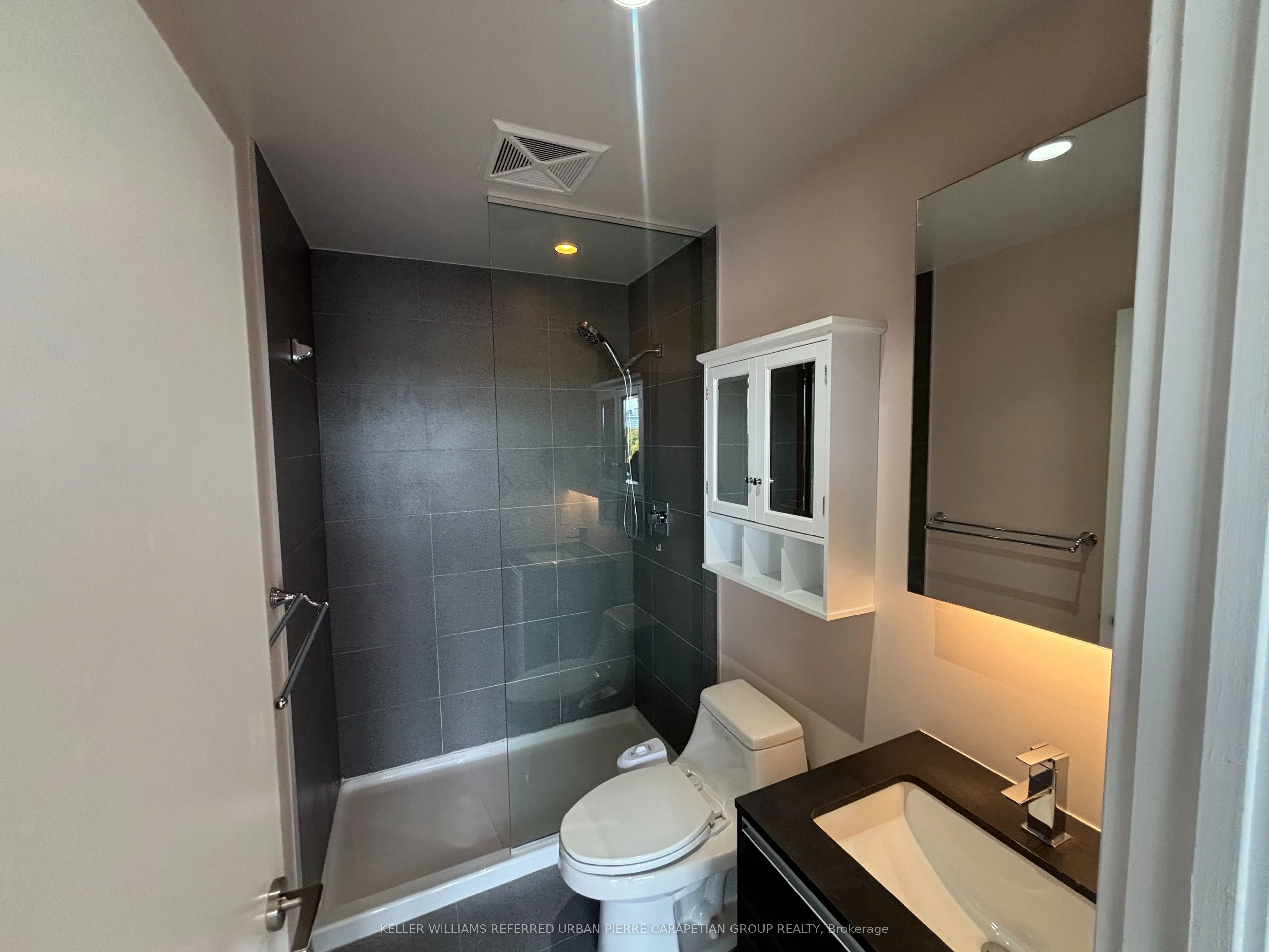 1190 Dundas Street, #721